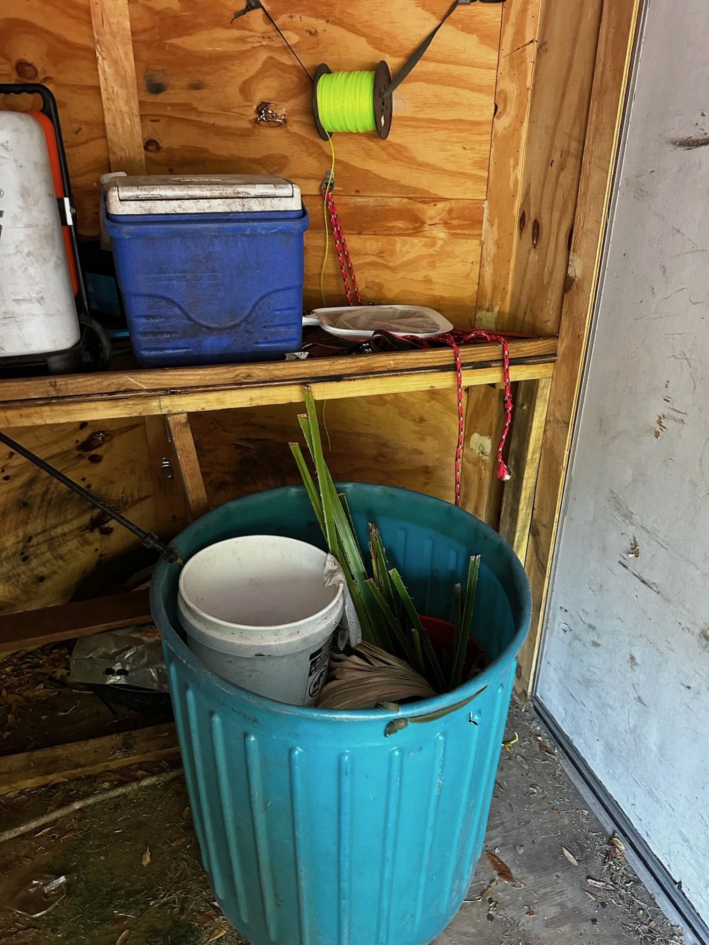 Contents of Trailer - Image 5 of 12