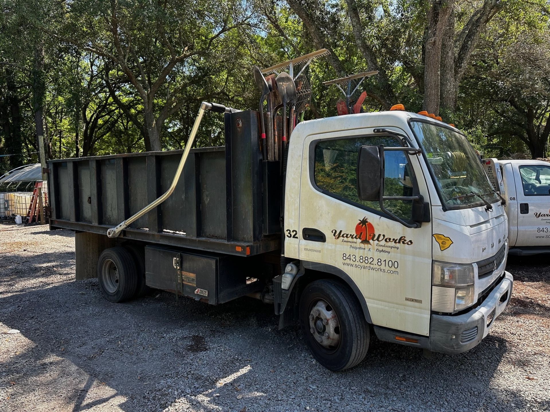 2013 Mitsubishi Fuso Landscape Dump Truck - Image 3 of 35