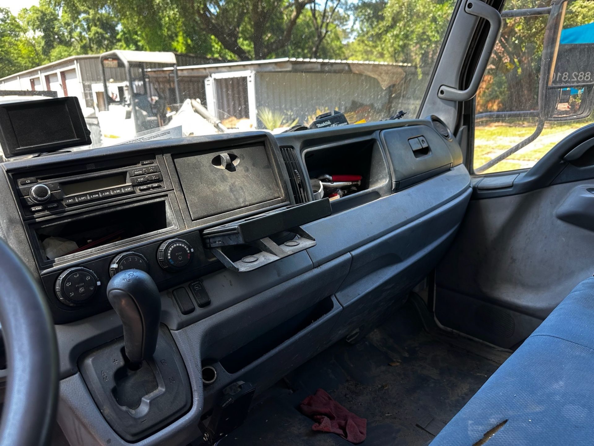 2013 Mitsubishi Fuso Landscape Dump Truck - Image 27 of 35