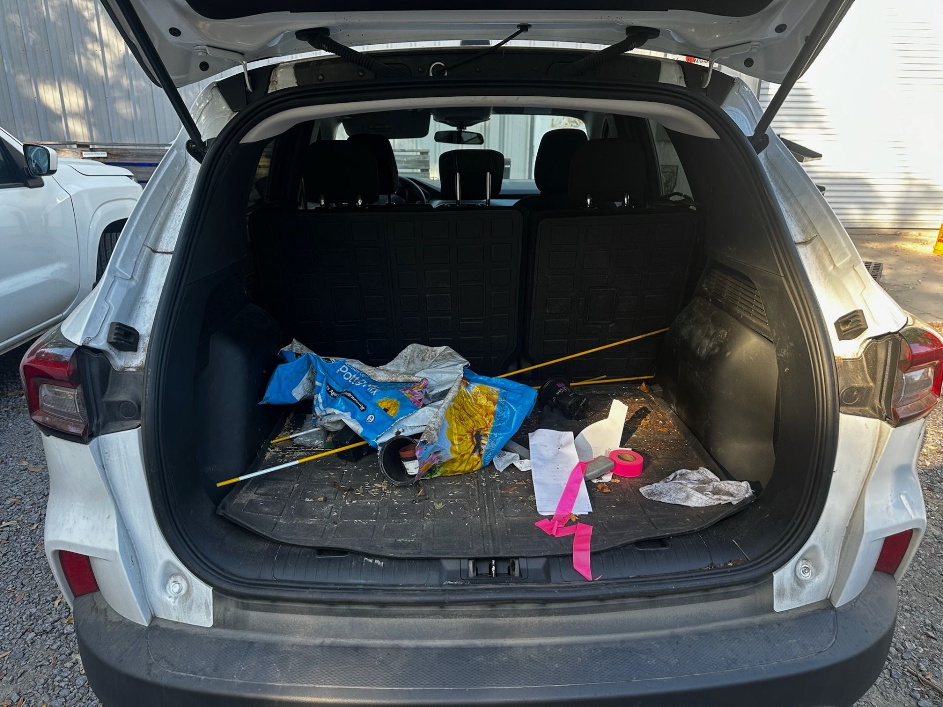 2025 Ford Escape - Image 6 of 18