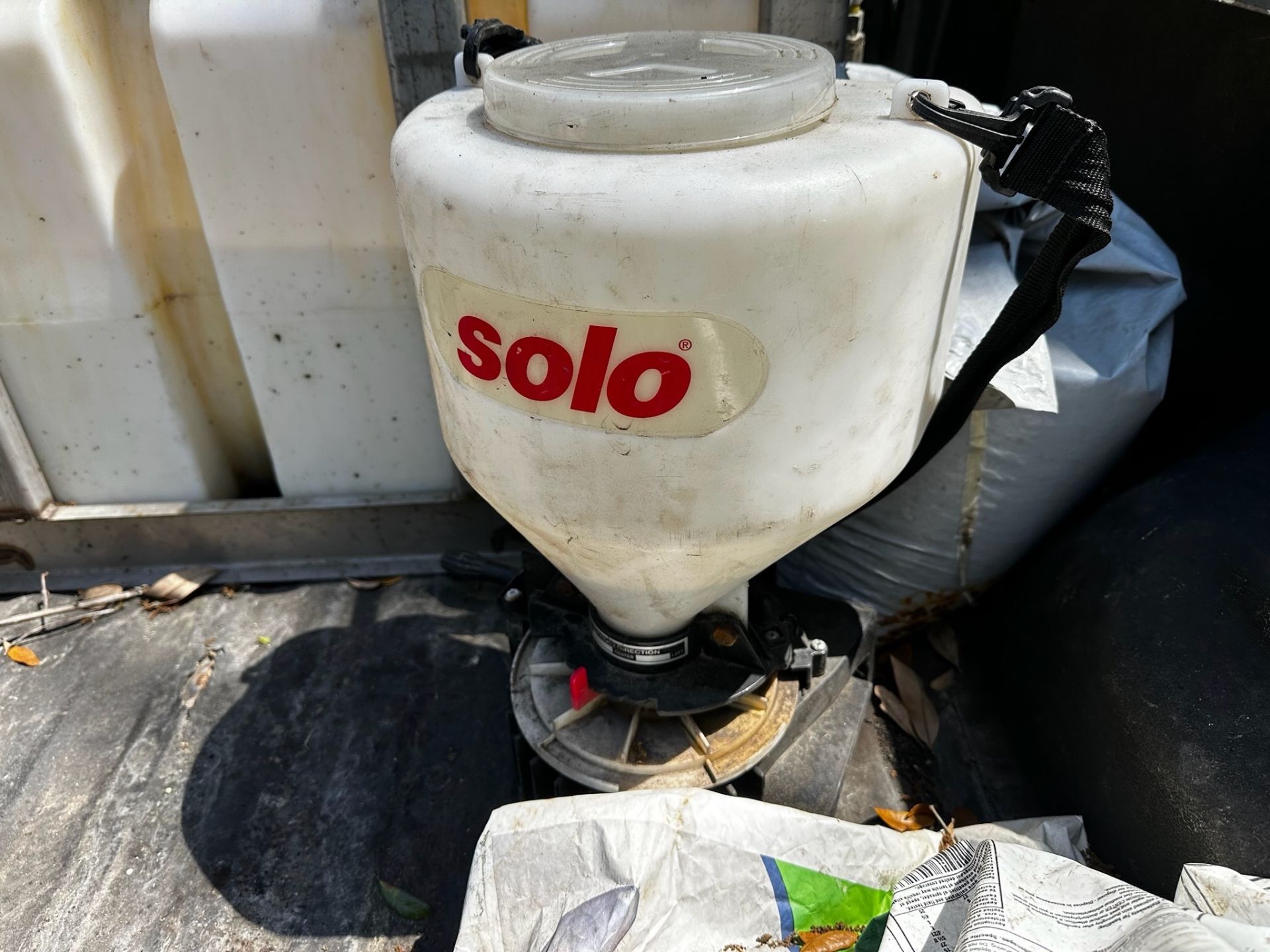 2003 Ford F250 Sprayer Truck - Image 5 of 21