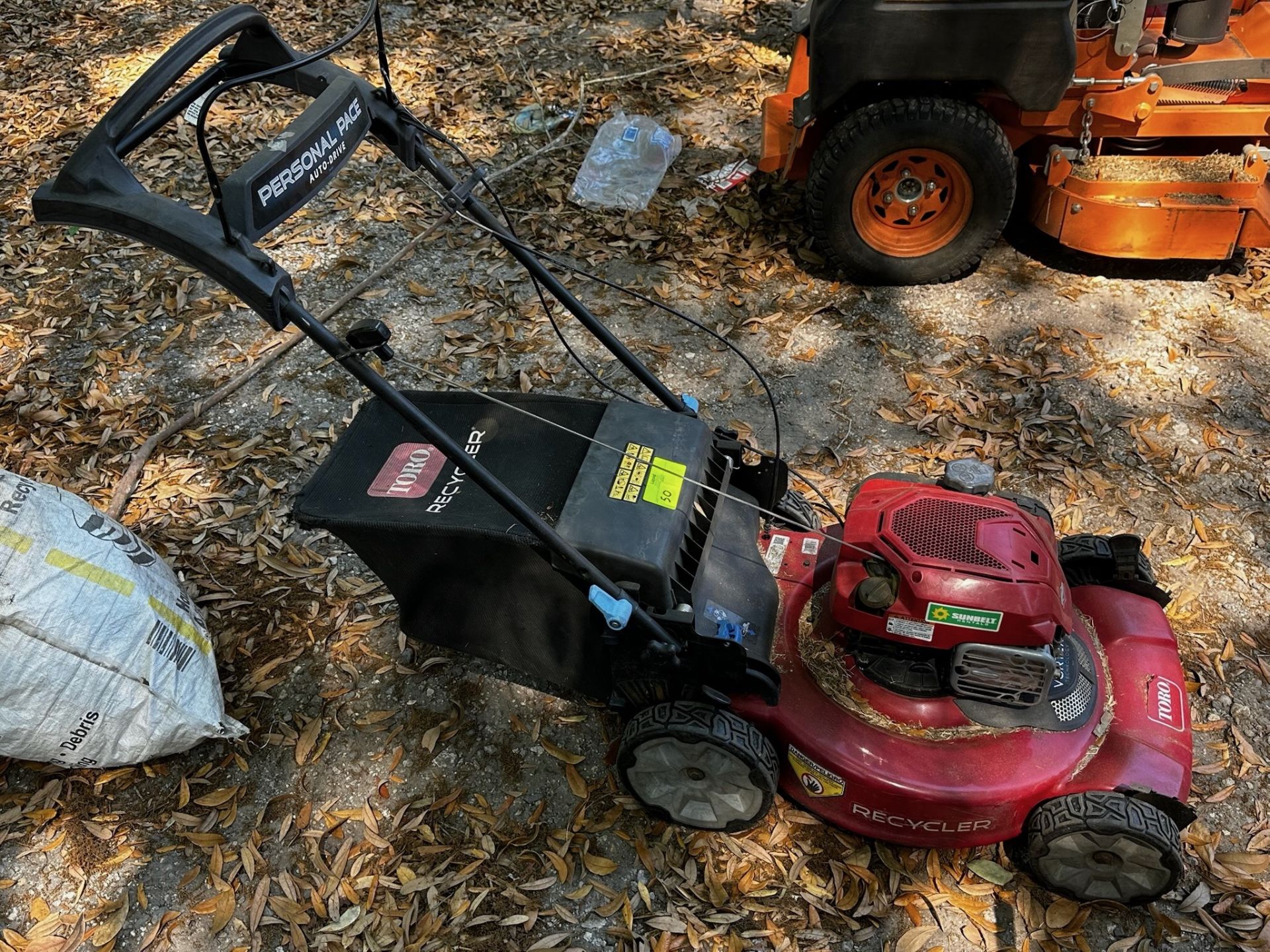 Toro Recycler 22-in Gas Self-propelled lawn mower
