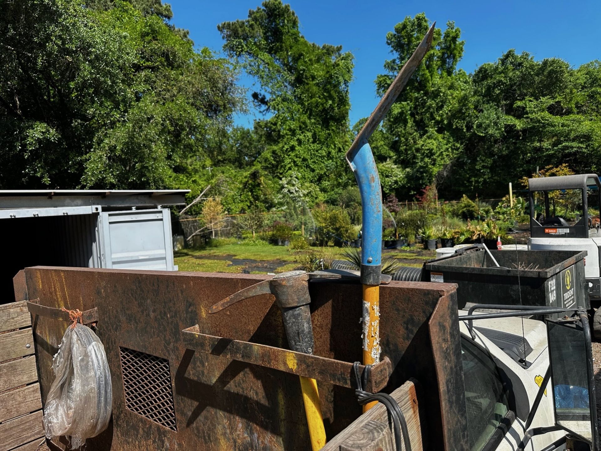 2007 Chevy C3500 Landscaping Dump Truck - Image 15 of 26