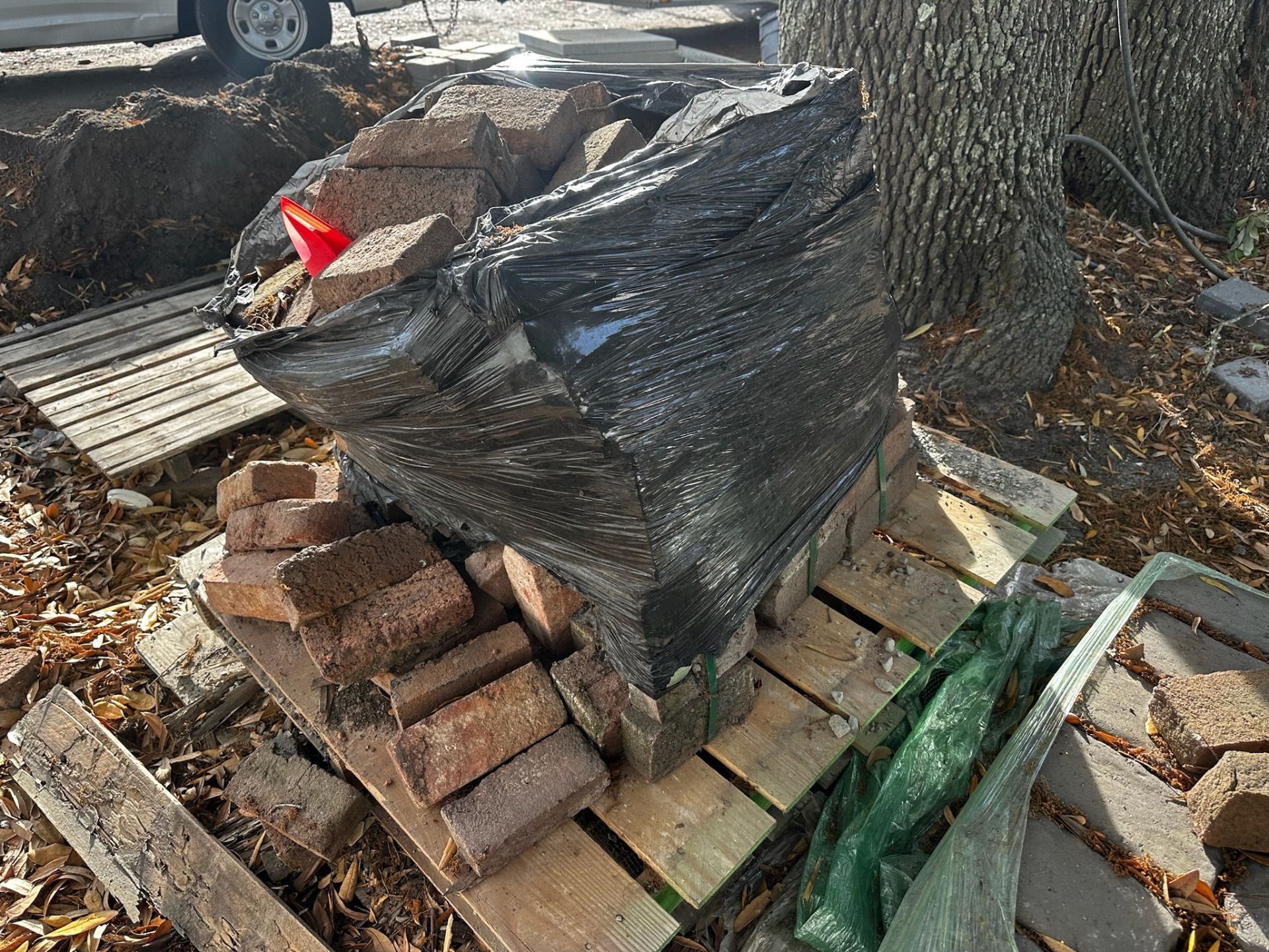 Tumbles Concrete Block - Image 4 of 5