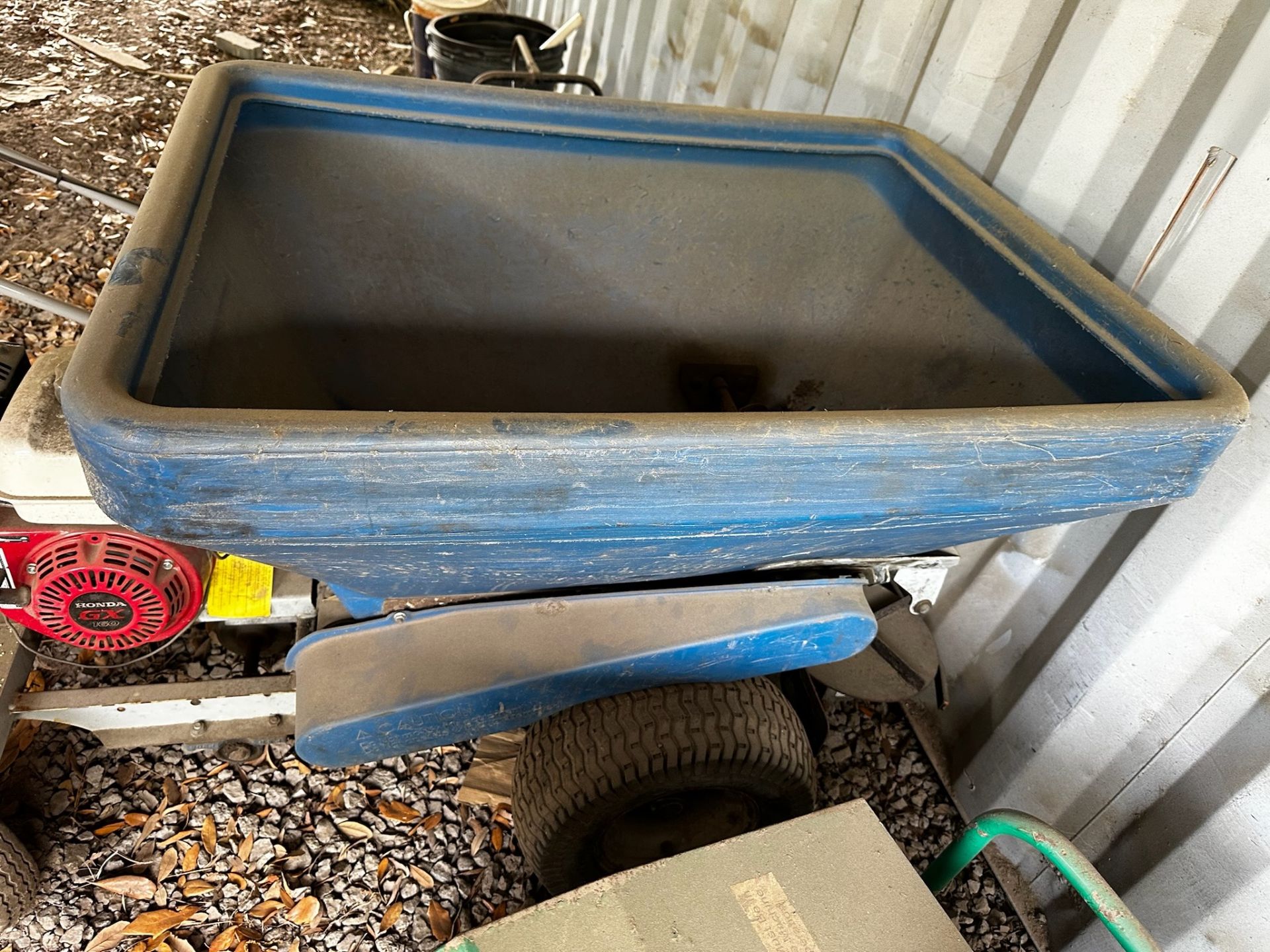 Ecolawnd Top Dresser - Image 7 of 10
