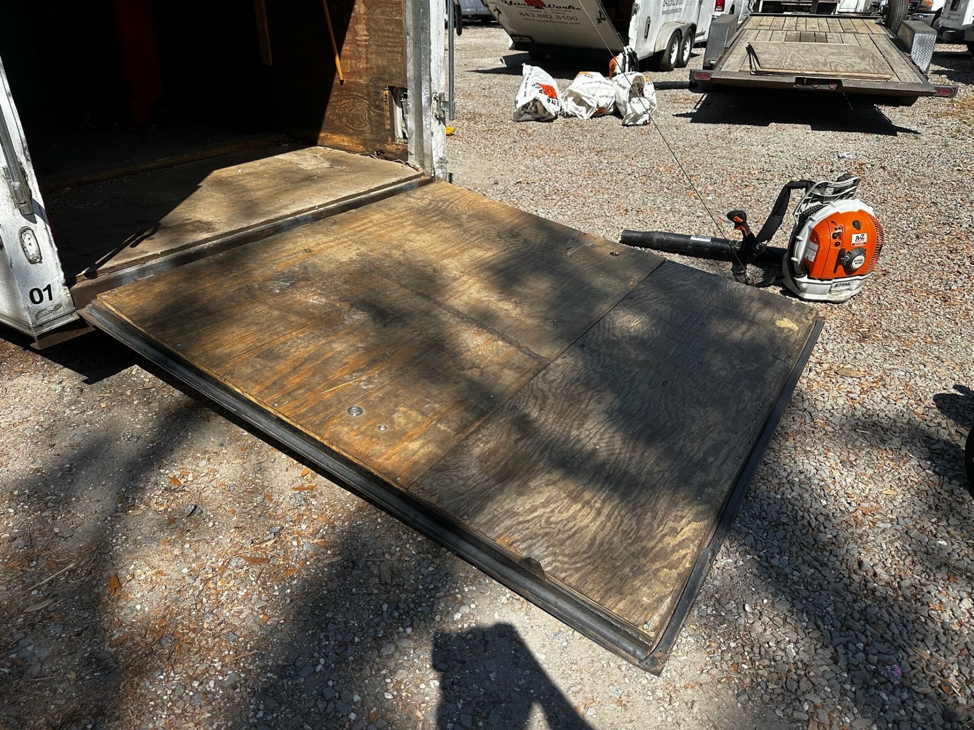 Enclosed Trailer - Image 5 of 8