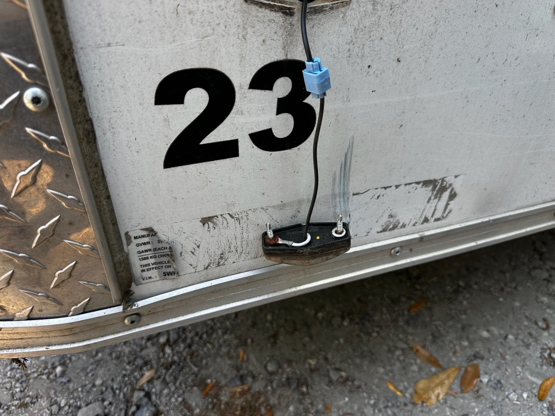 Enclosed Trailer - Image 3 of 12