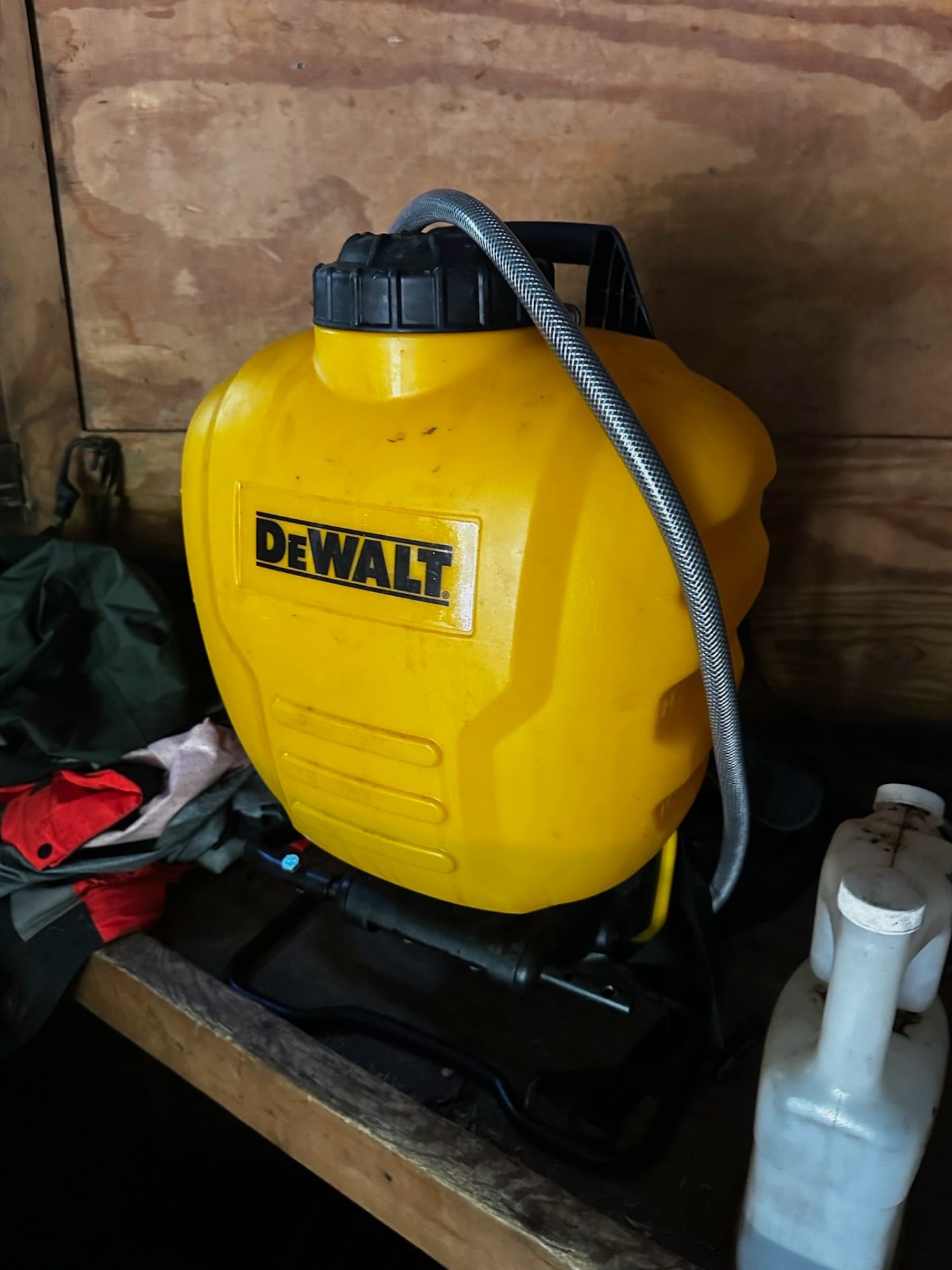 Contents of Trailer - Image 6 of 12