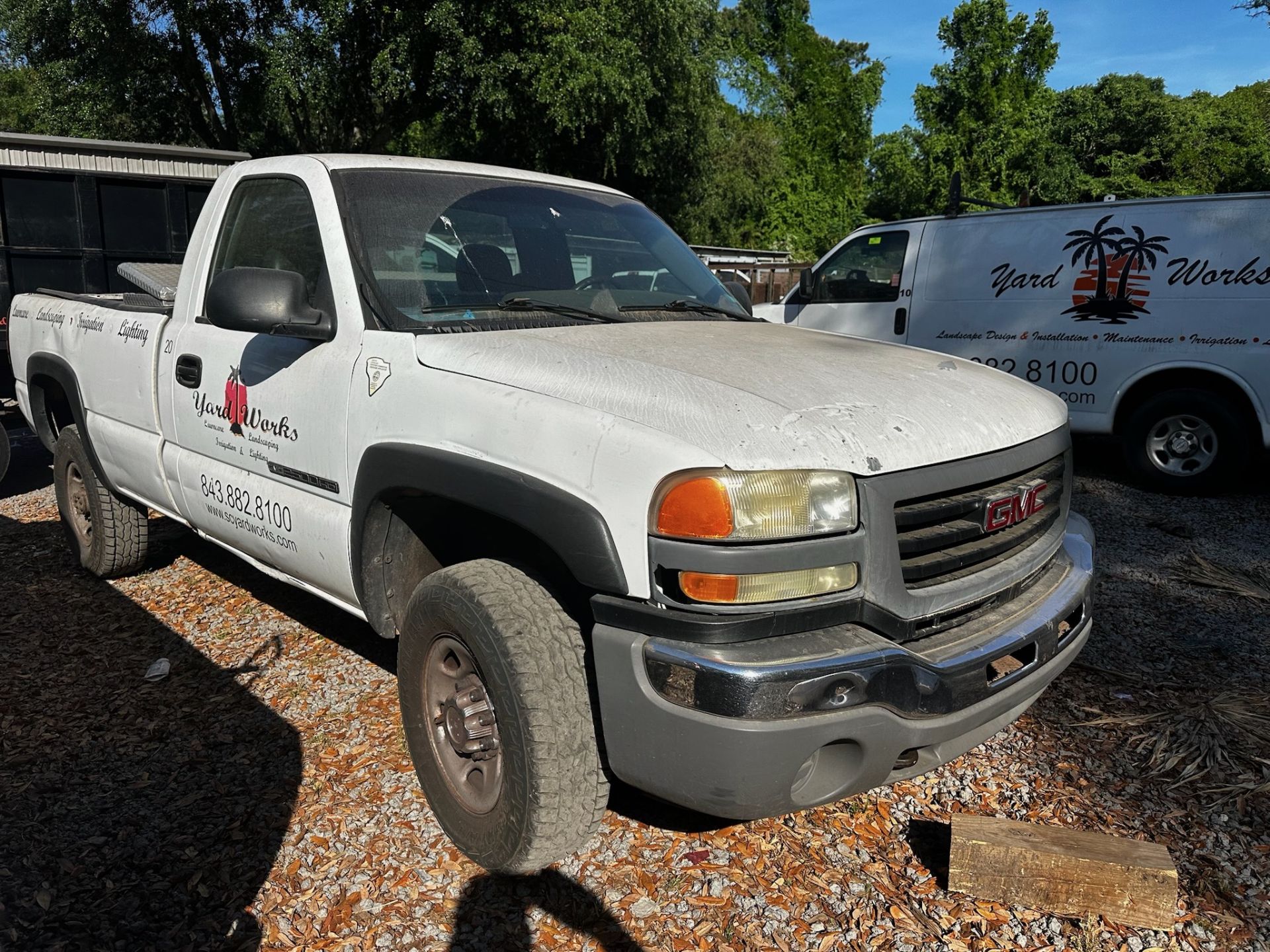 2007 GMC Sierra 2500 - Image 3 of 15