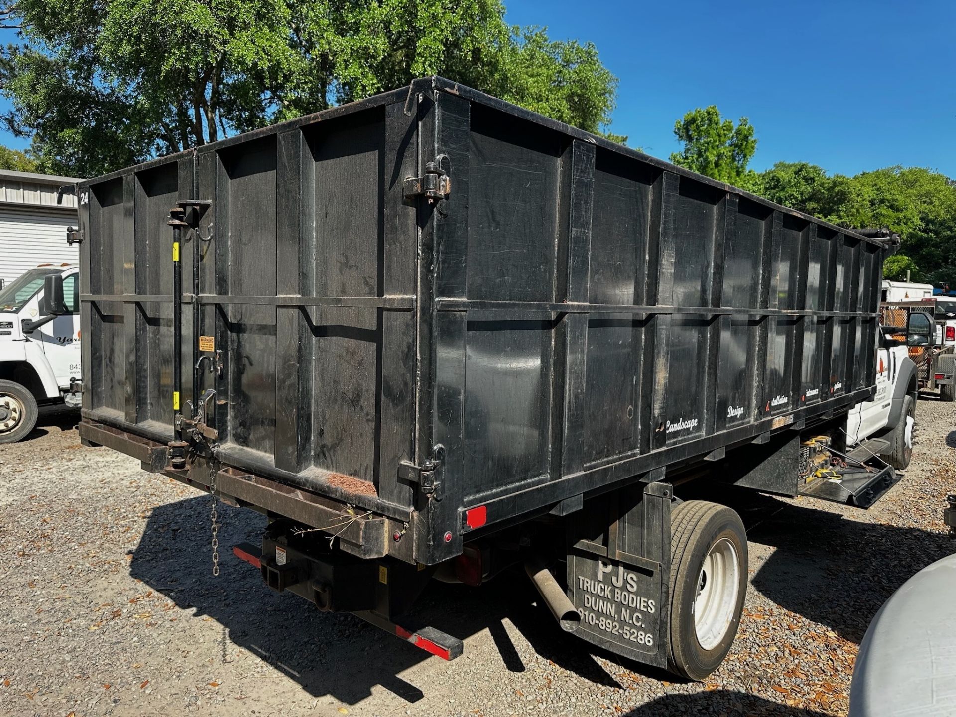 2022 Ford F550 Dump Truck - Image 7 of 20