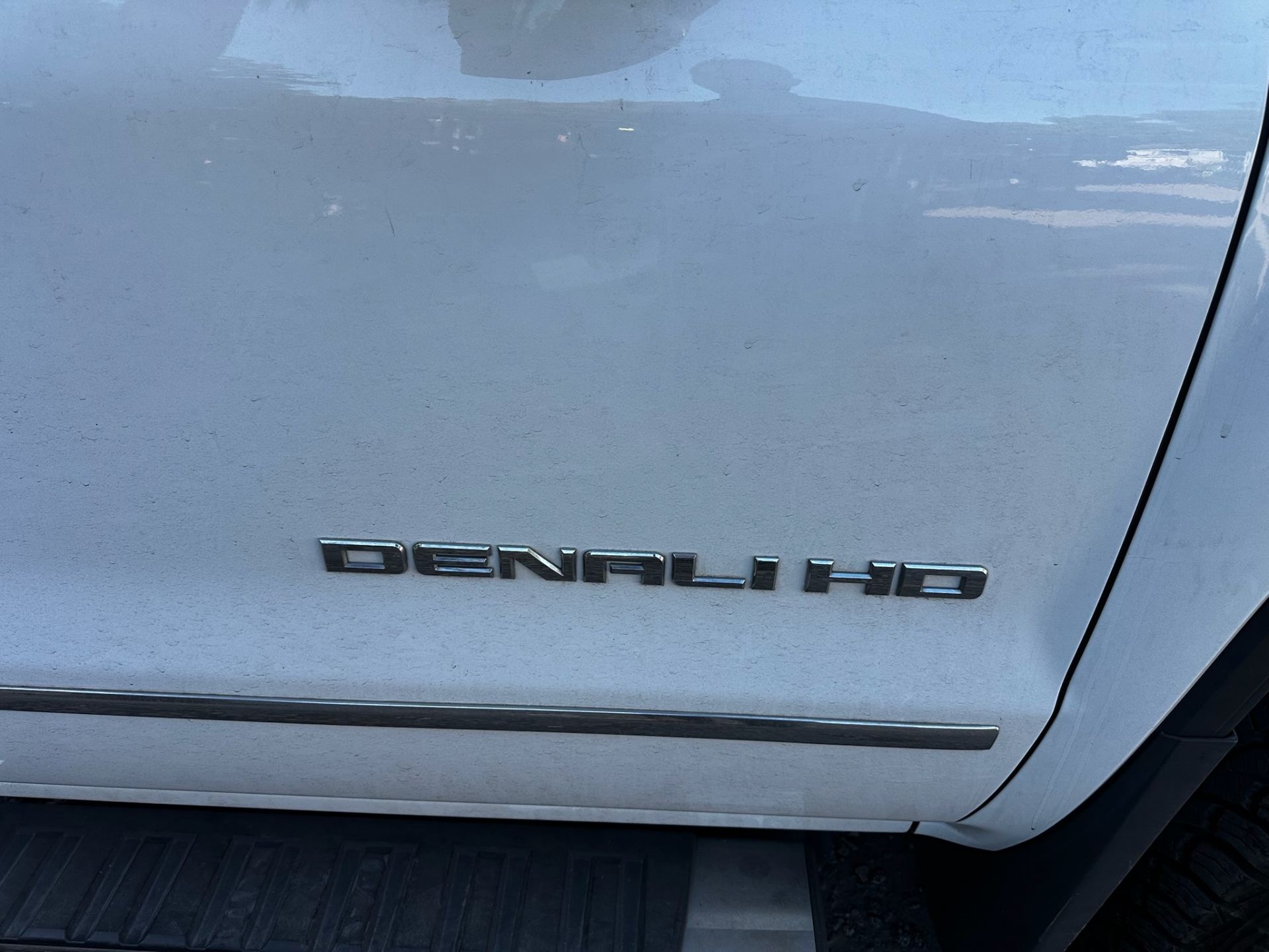 2018 GMC Sierra 3500 Denali - Image 5 of 23