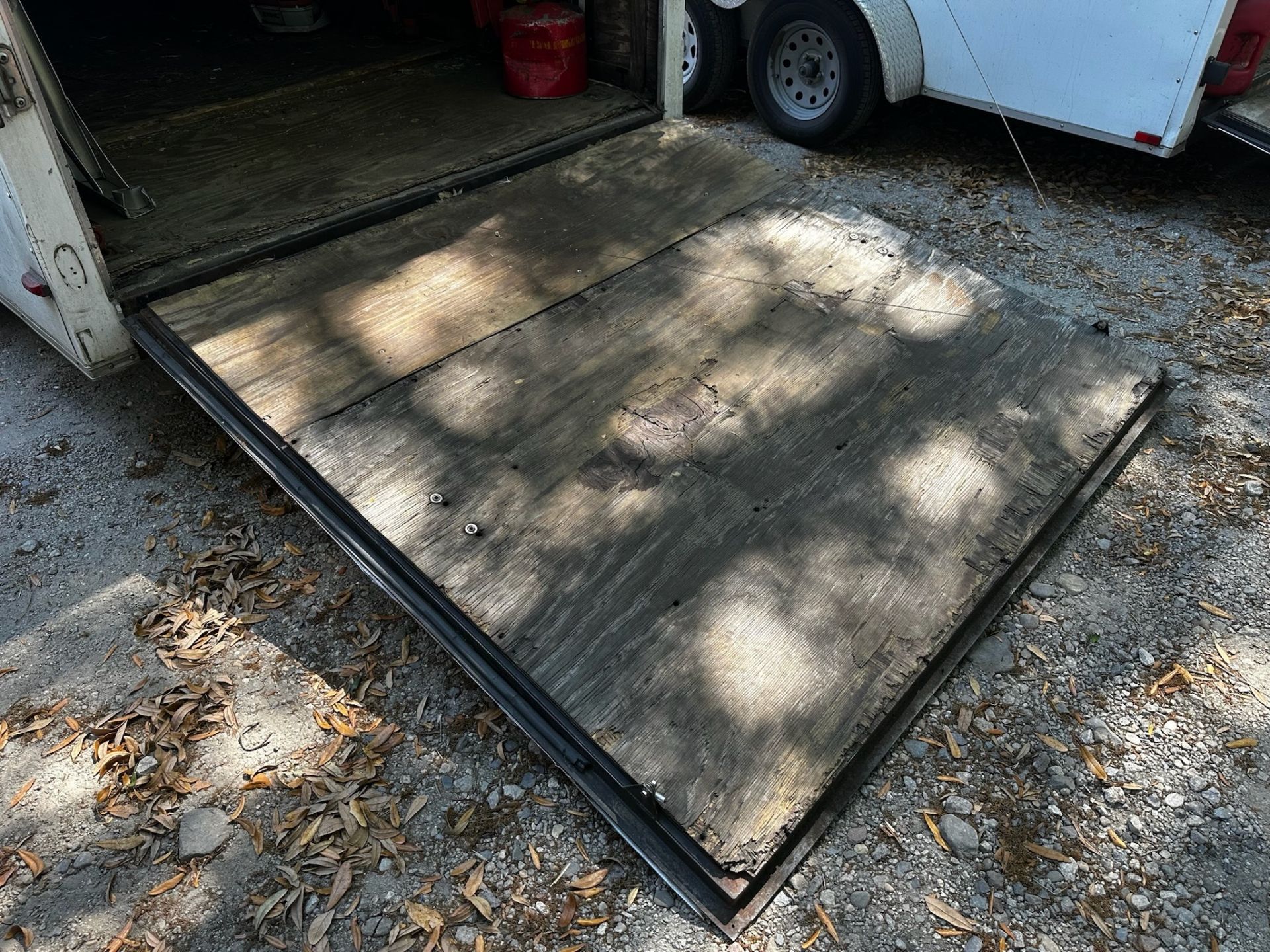 Enclosed Trailer - Image 6 of 10