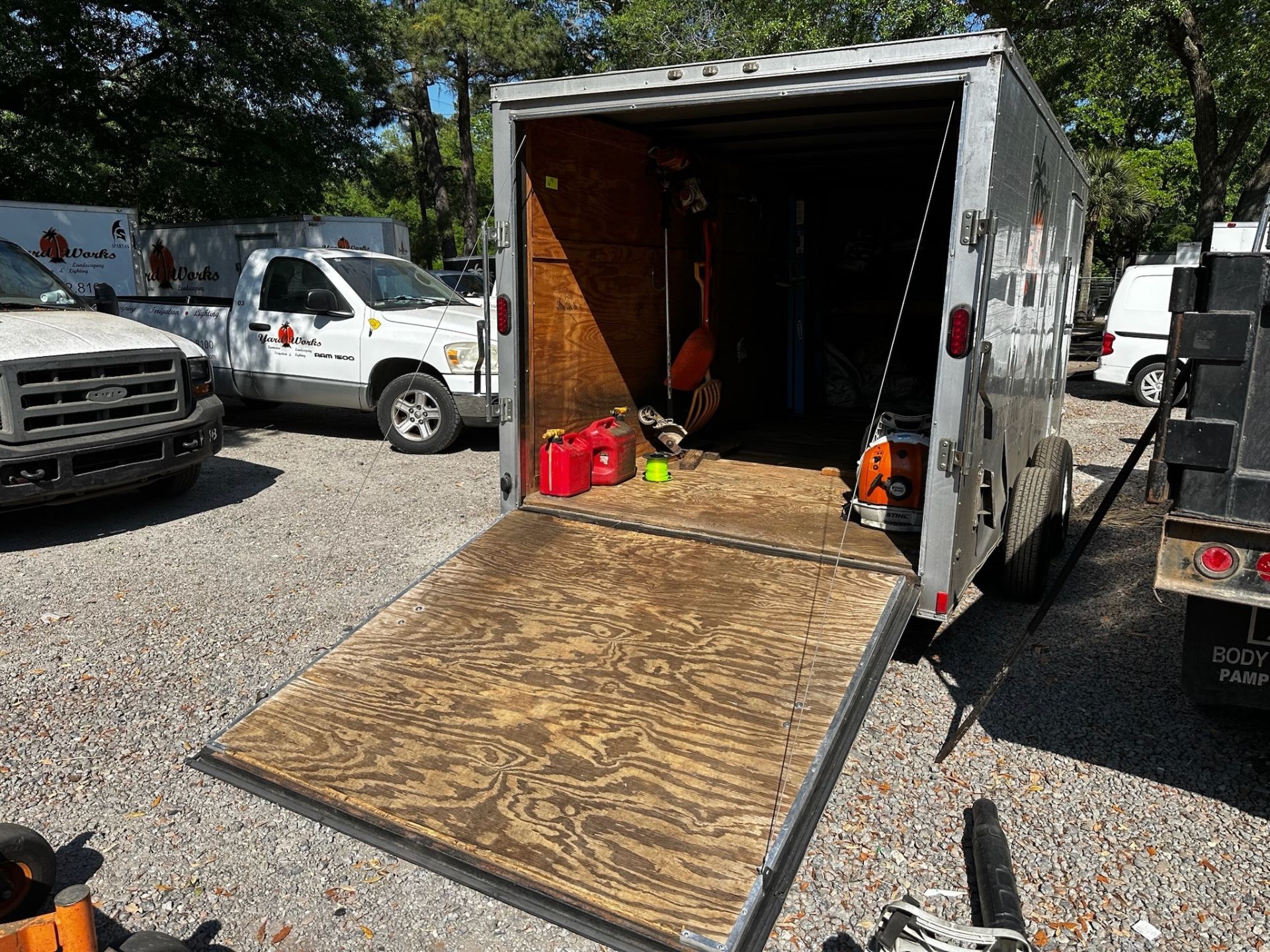 Enclosed Trailer - Image 6 of 8