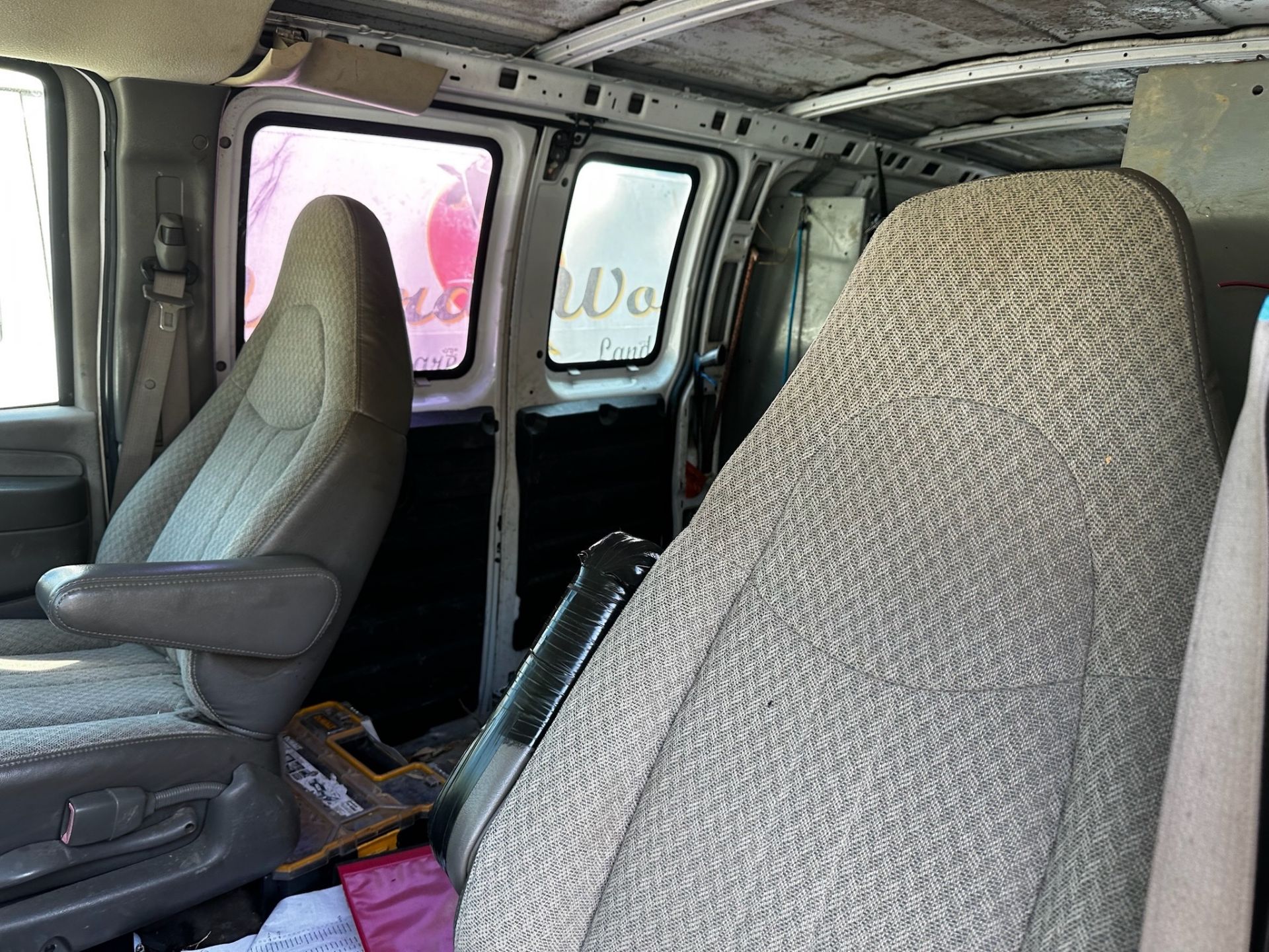 2008 Chevy Express - Image 20 of 23