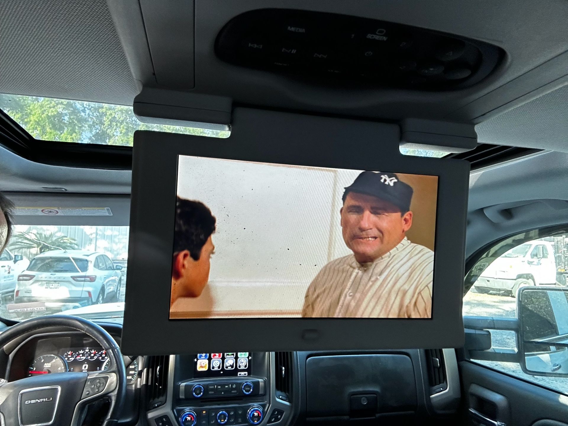 2018 GMC Sierra 3500 Denali - Image 22 of 23