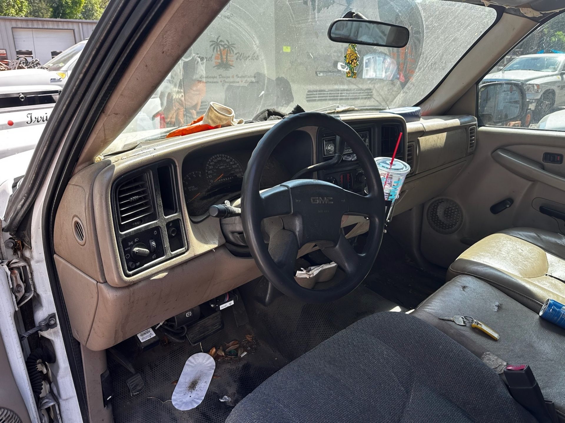 2006 GMC Sierra - Image 14 of 14