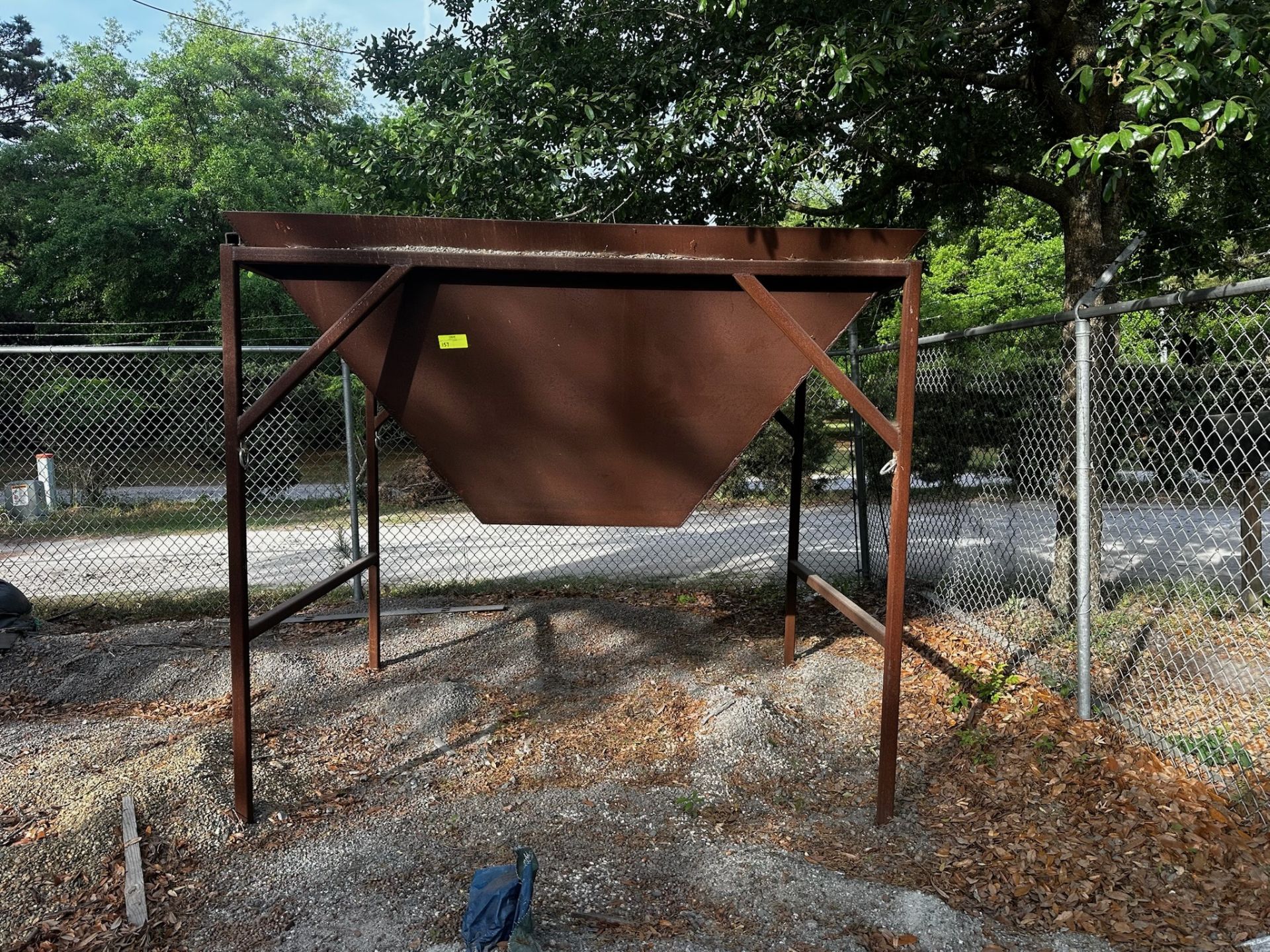 Steel Aggregate Hopper - Image 6 of 6
