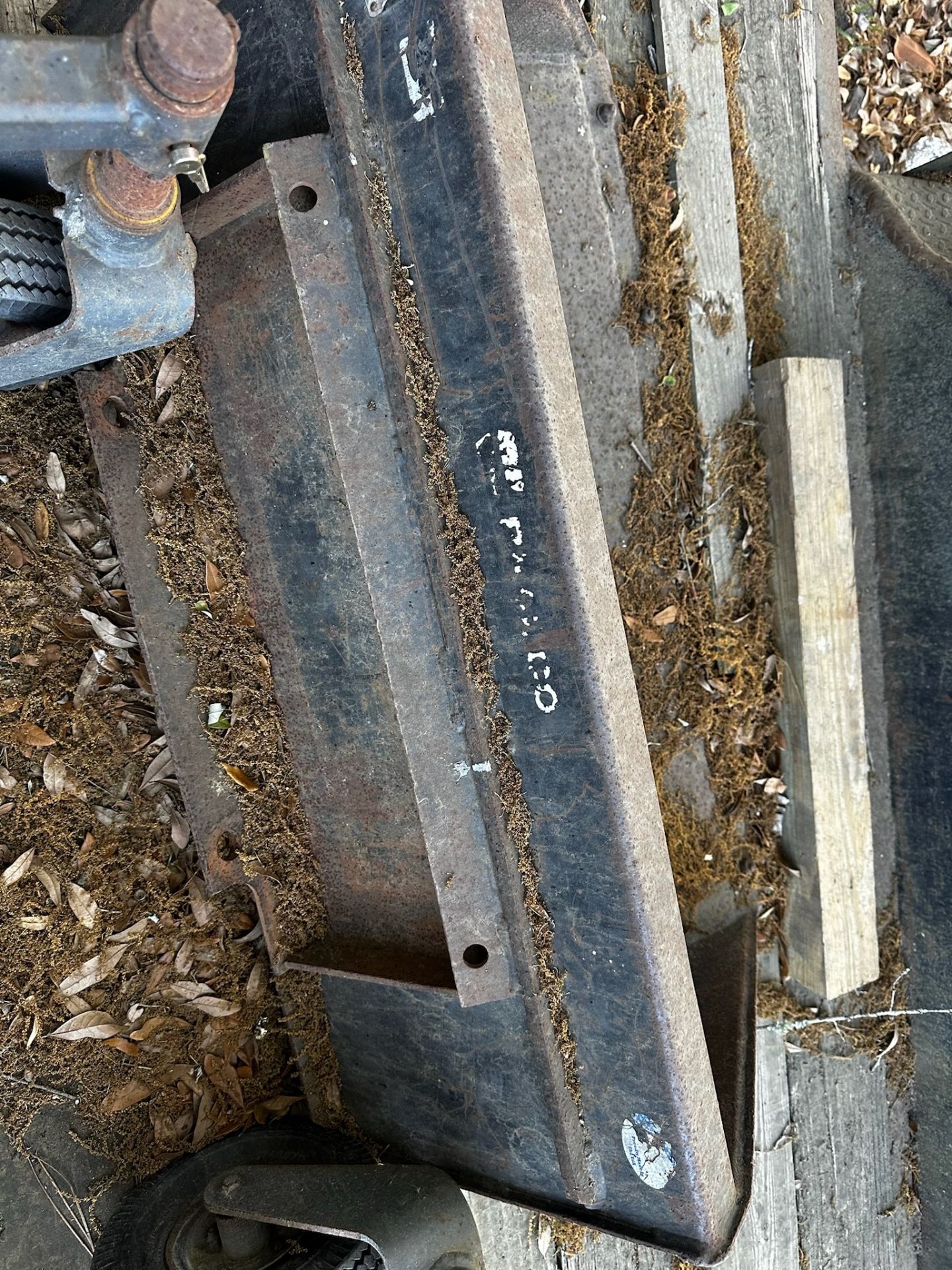 Skid Steer Dirt Bucket Attachment - Image 3 of 4