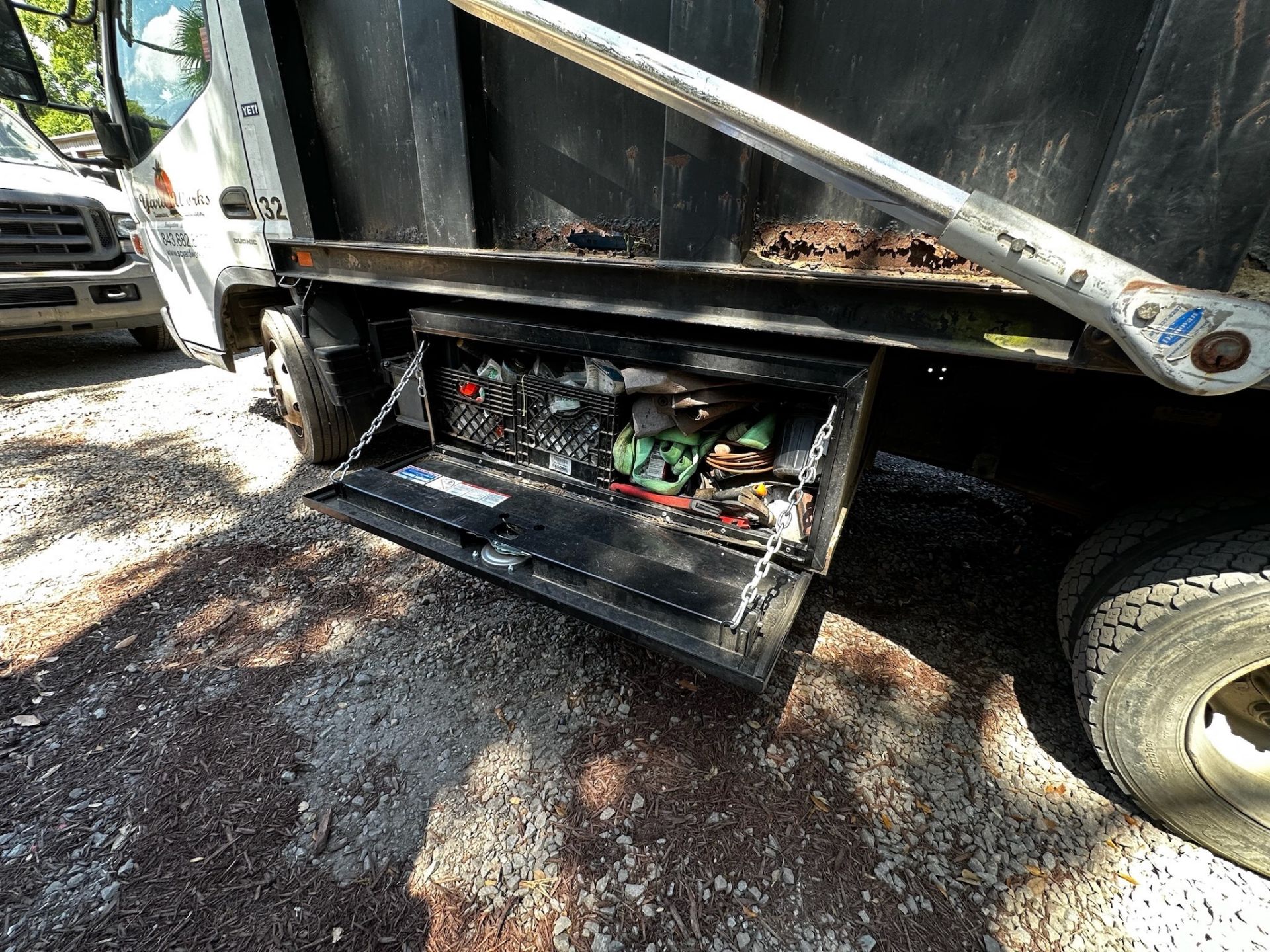 2013 Mitsubishi Fuso Landscape Dump Truck - Image 17 of 35