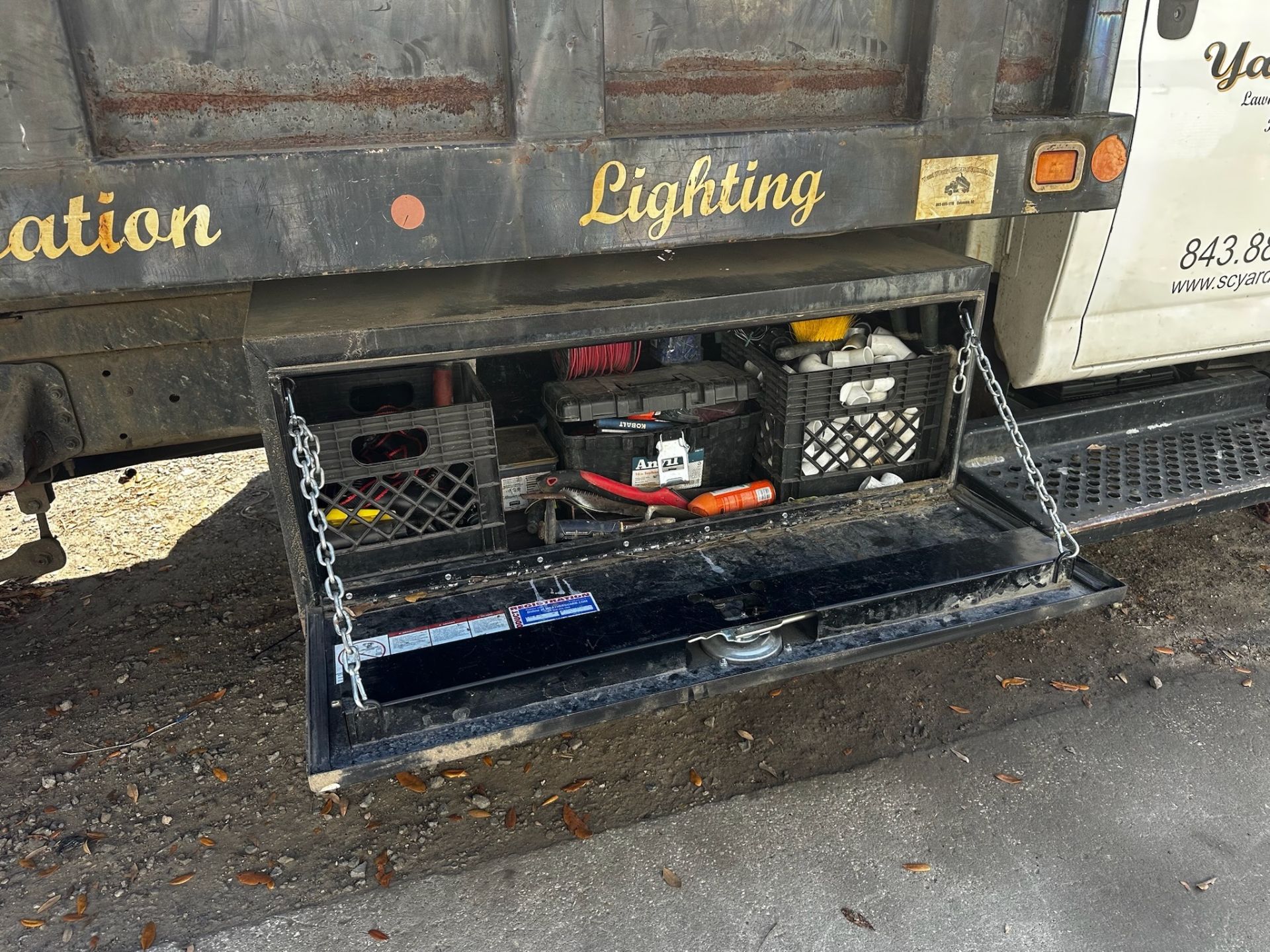 2006 Chevy 4500 Dump Truck - Image 4 of 20