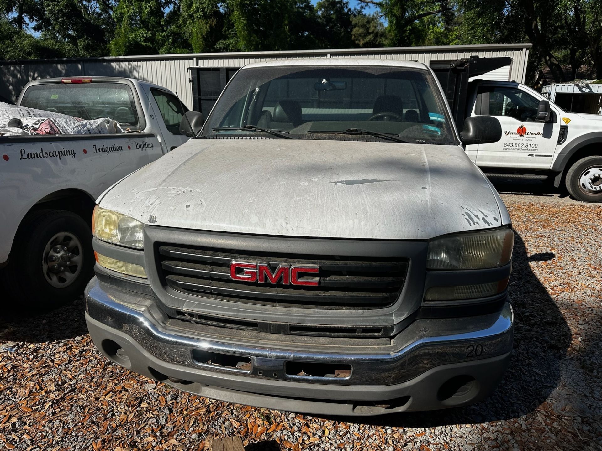 2007 GMC Sierra 2500 - Image 2 of 15