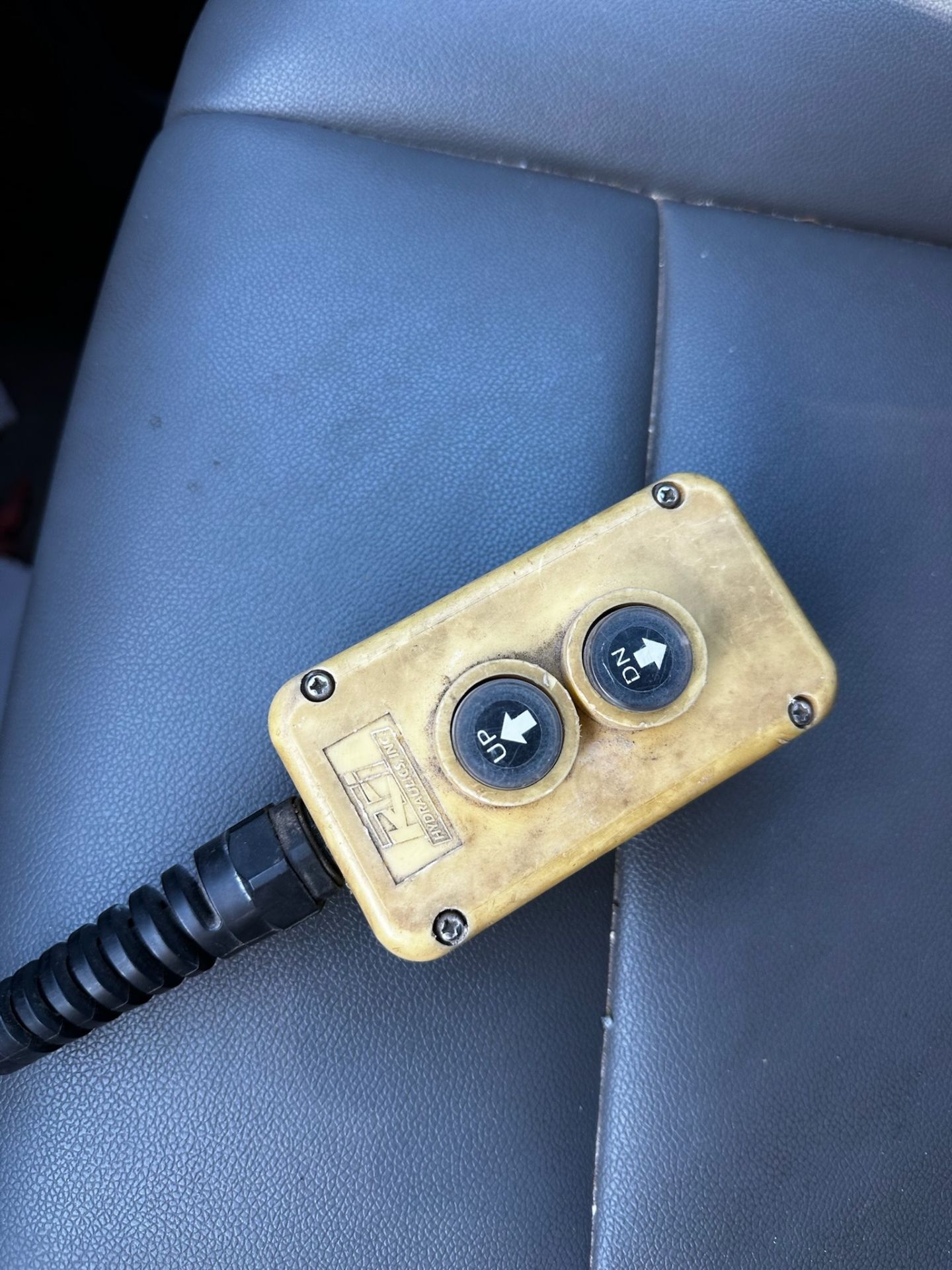 2019 International C515 Dump Truck - Image 22 of 29