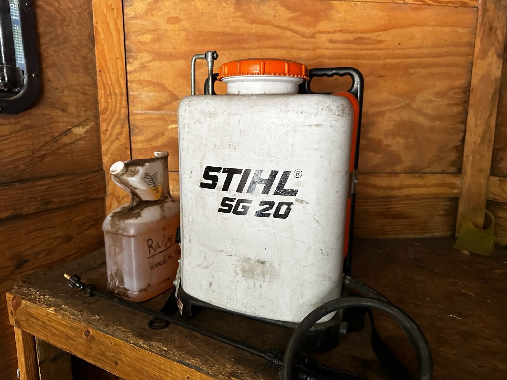 Contents of Trailer - Image 5 of 6