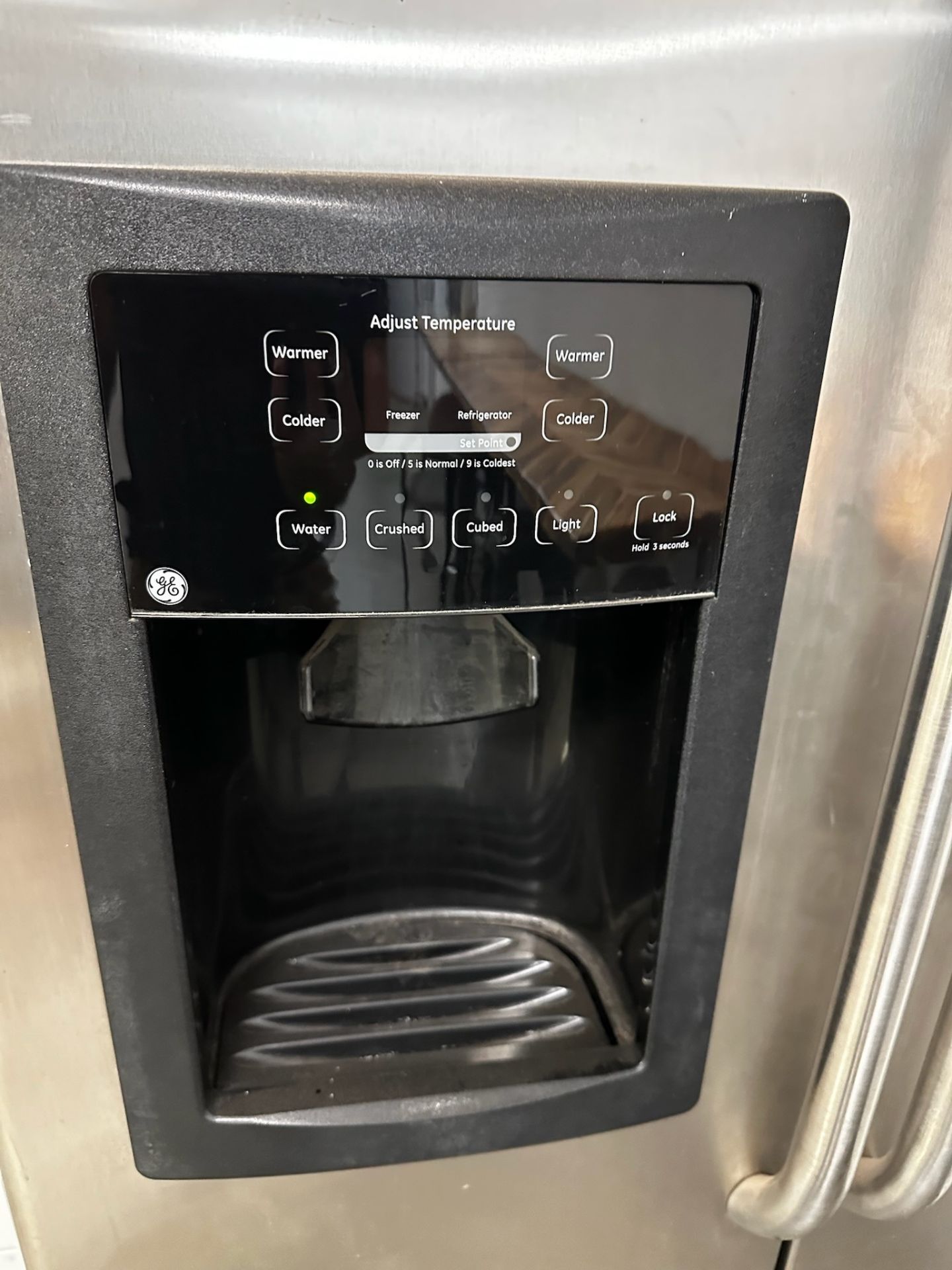 GE Side by Side Refrigerator - Image 2 of 4