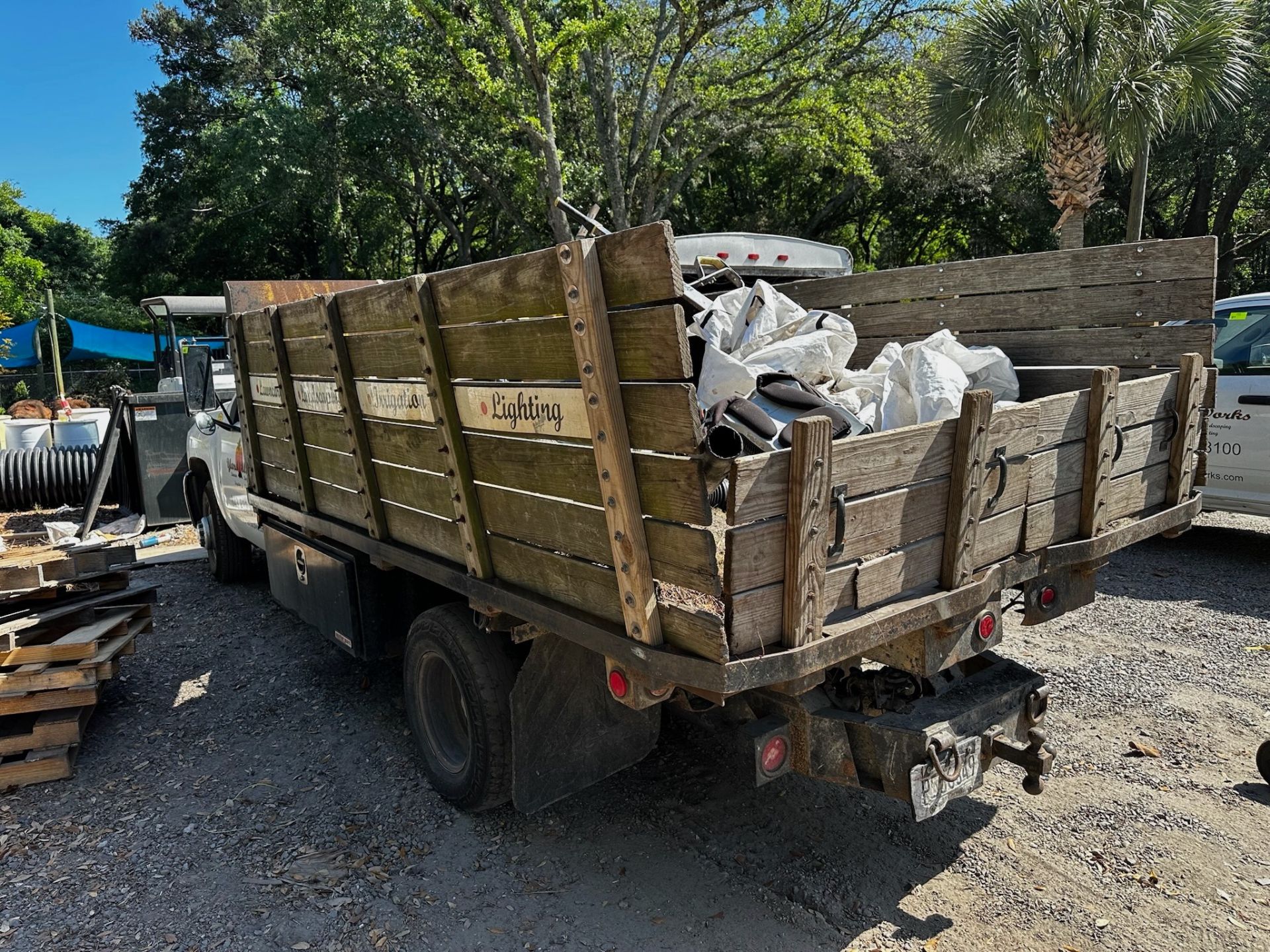 2007 Chevy C3500 Landscaping Dump Truck - Image 8 of 26