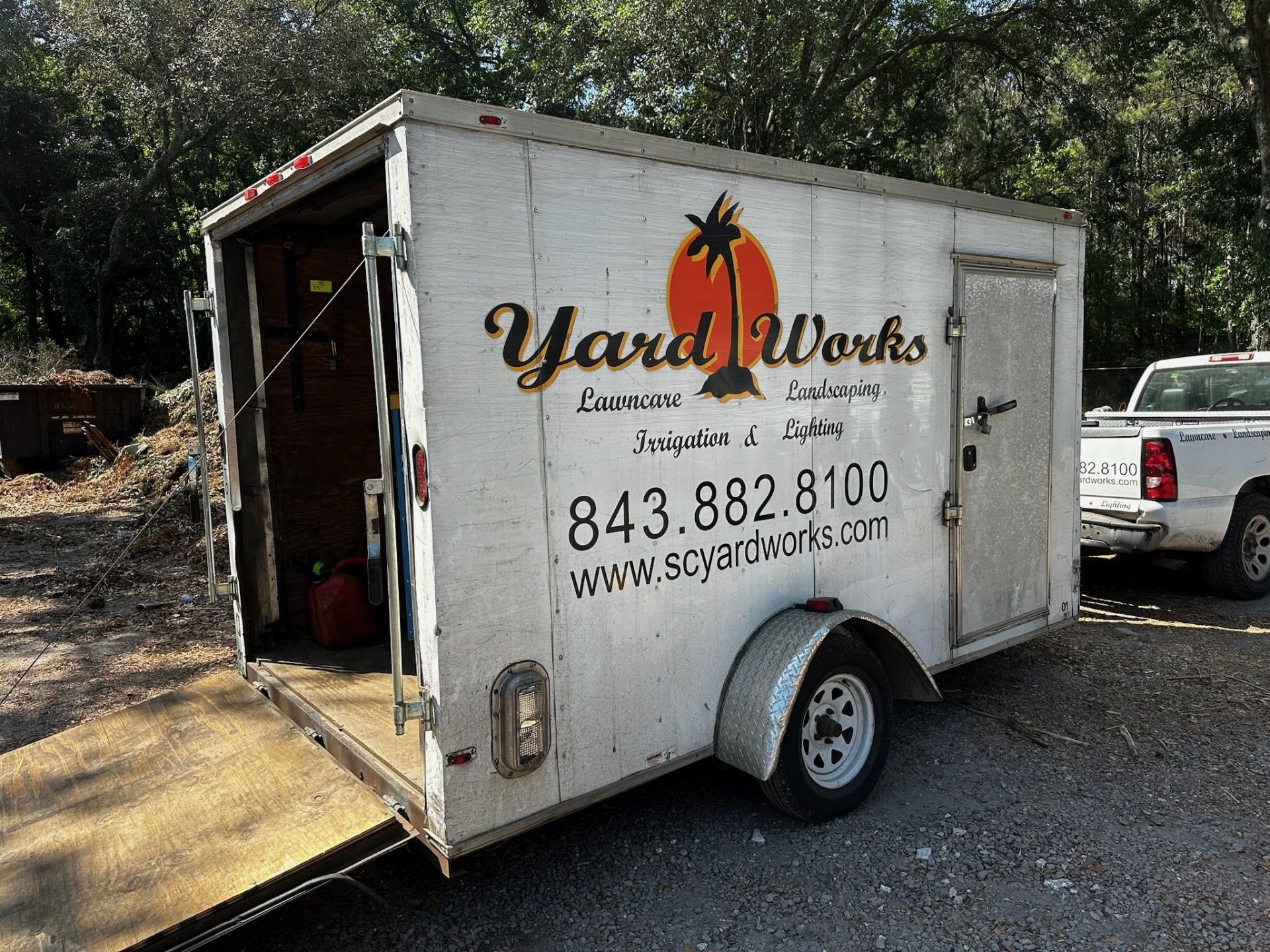 Enclosed Trailer - Image 7 of 8