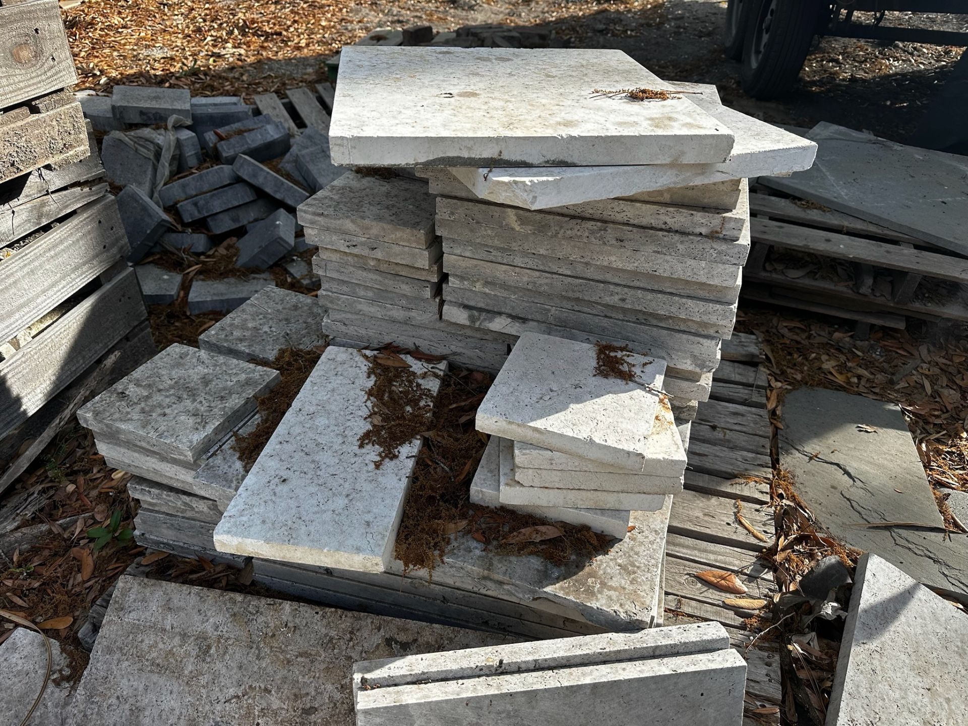 Bulk Traverstine and Concrete Pavers - Image 4 of 8