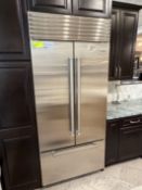 Sub-zero Refridgerator