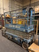 GENIE SCISSOR LIFT