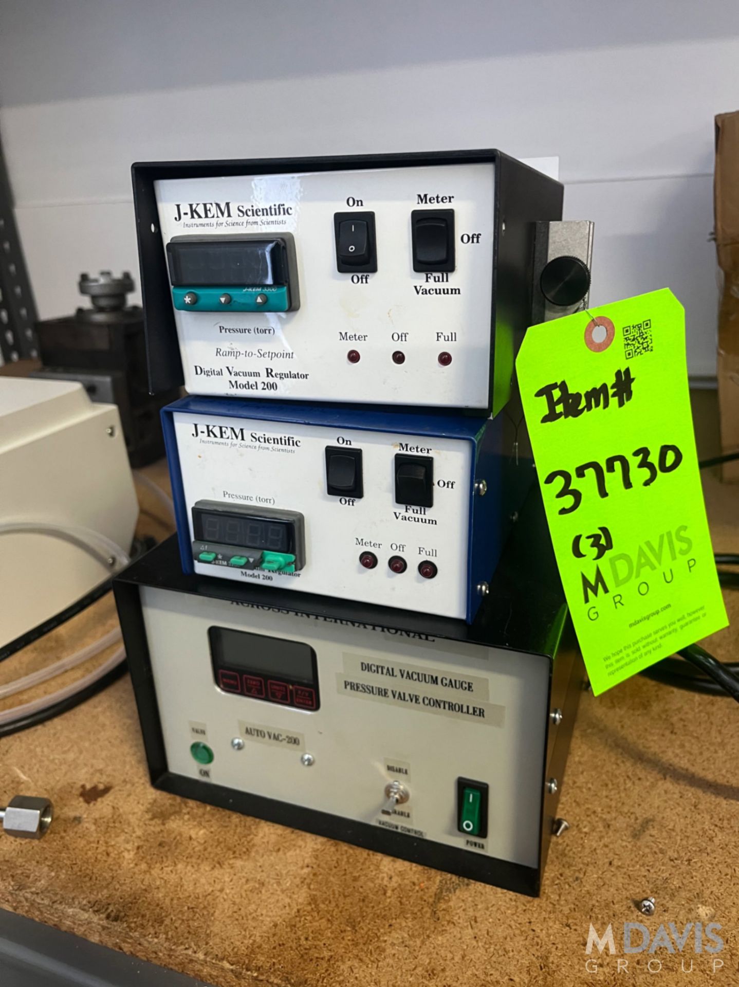 (3) DIGITAL VACUUM REGULATOR - Image 2 of 6