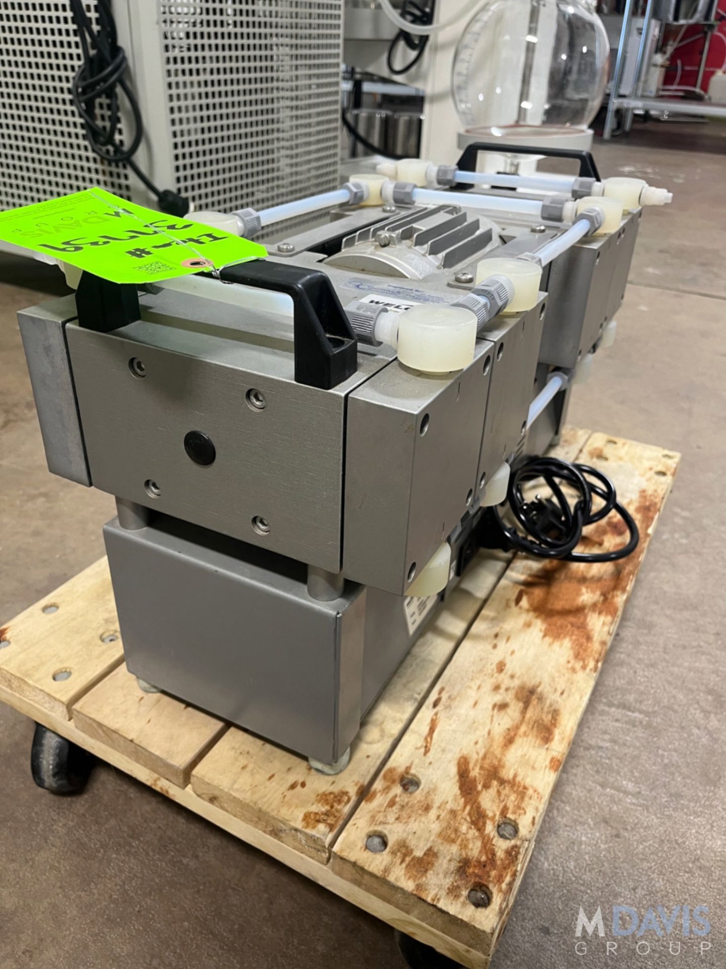 WELCH IIMVAC HIGH CAPACITY VACUUM PUMP - Image 5 of 6