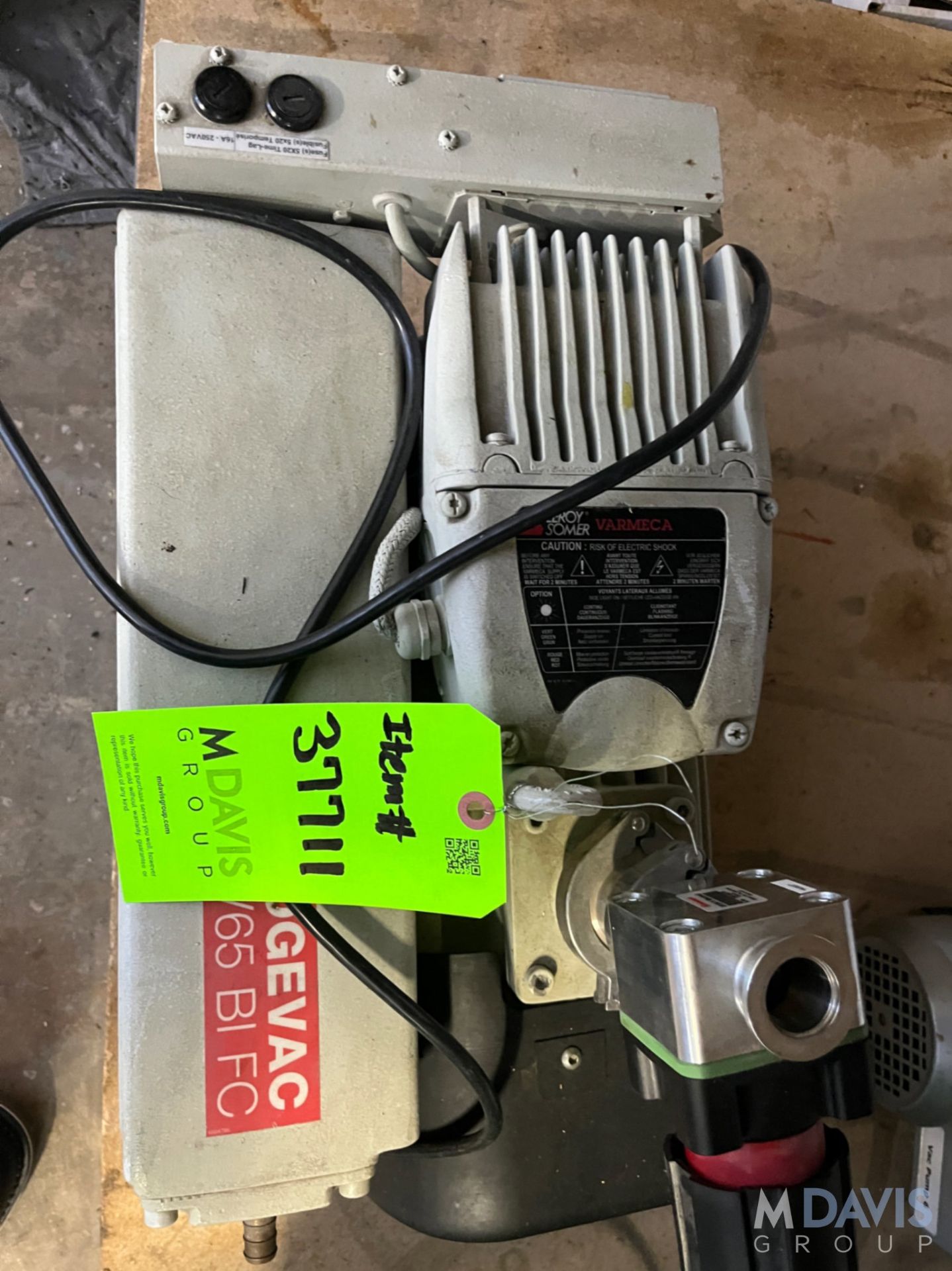 SOGEVAC OIL-SEALED ROTARY VANE PUMP - Image 5 of 8