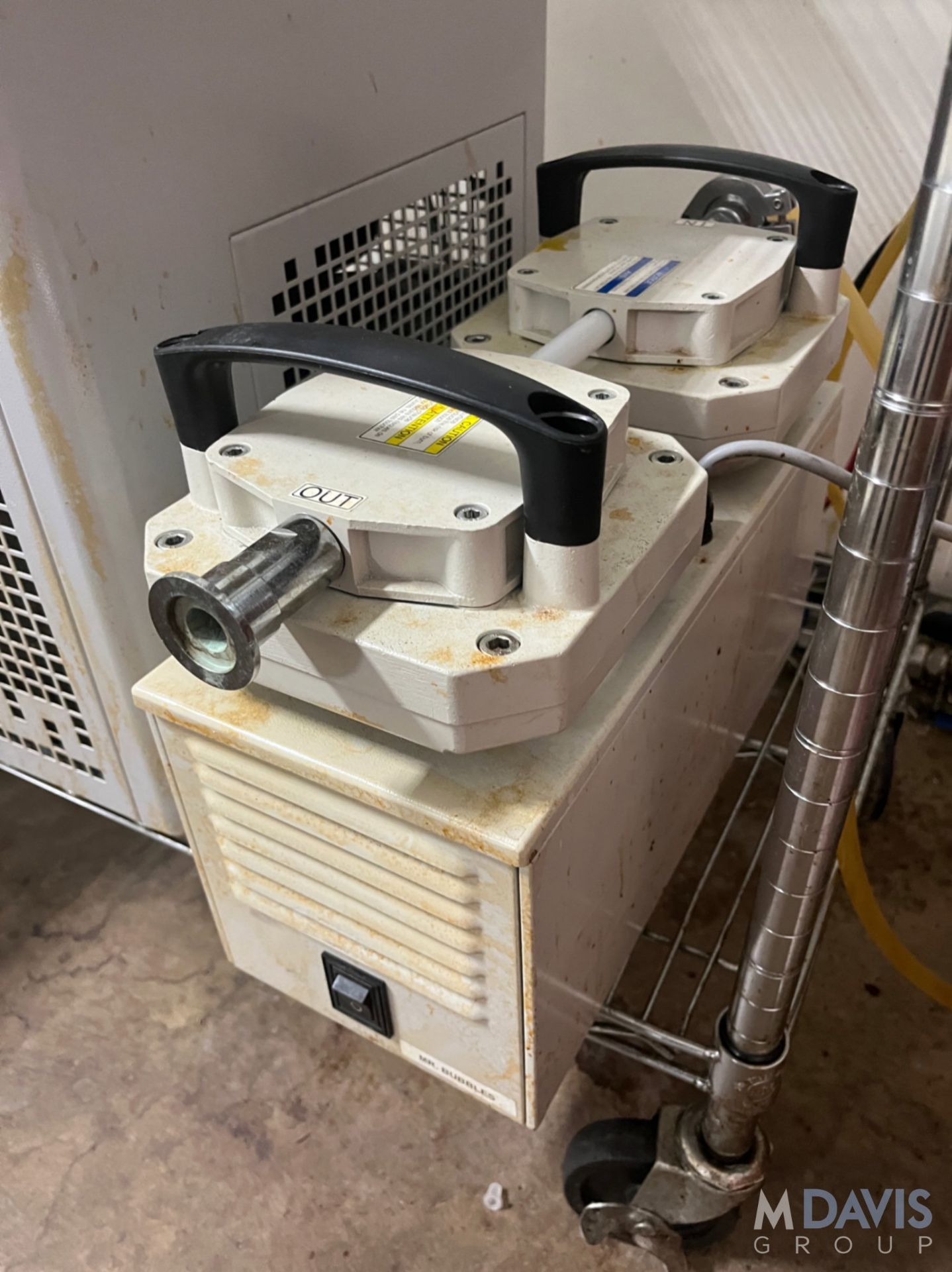 ULVAC VACUUM PUMP - Image 4 of 8