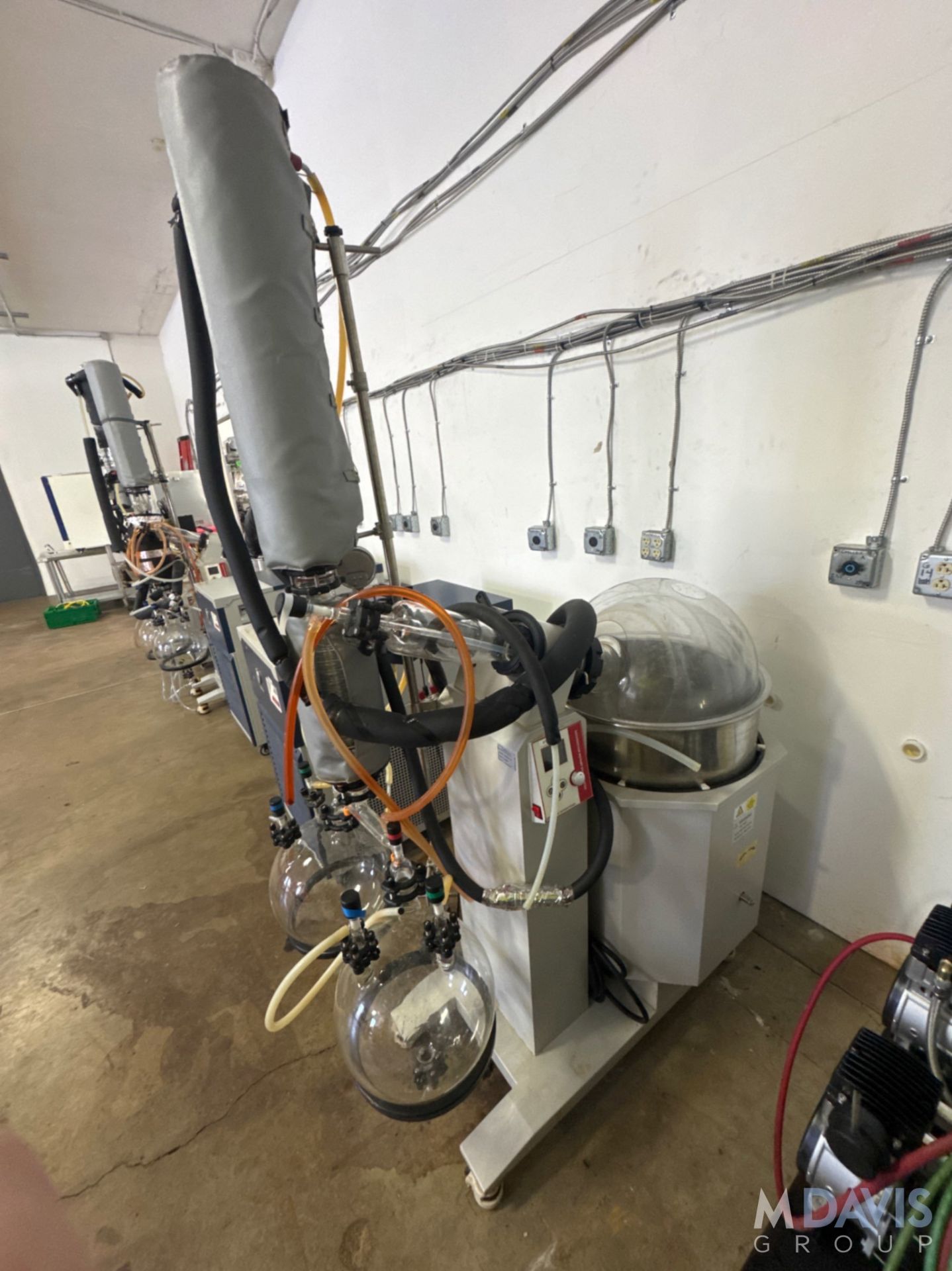 ACROSS INTERNATIONAL SOLVENTVAP ROTARY EVAPORATOR - Image 3 of 10