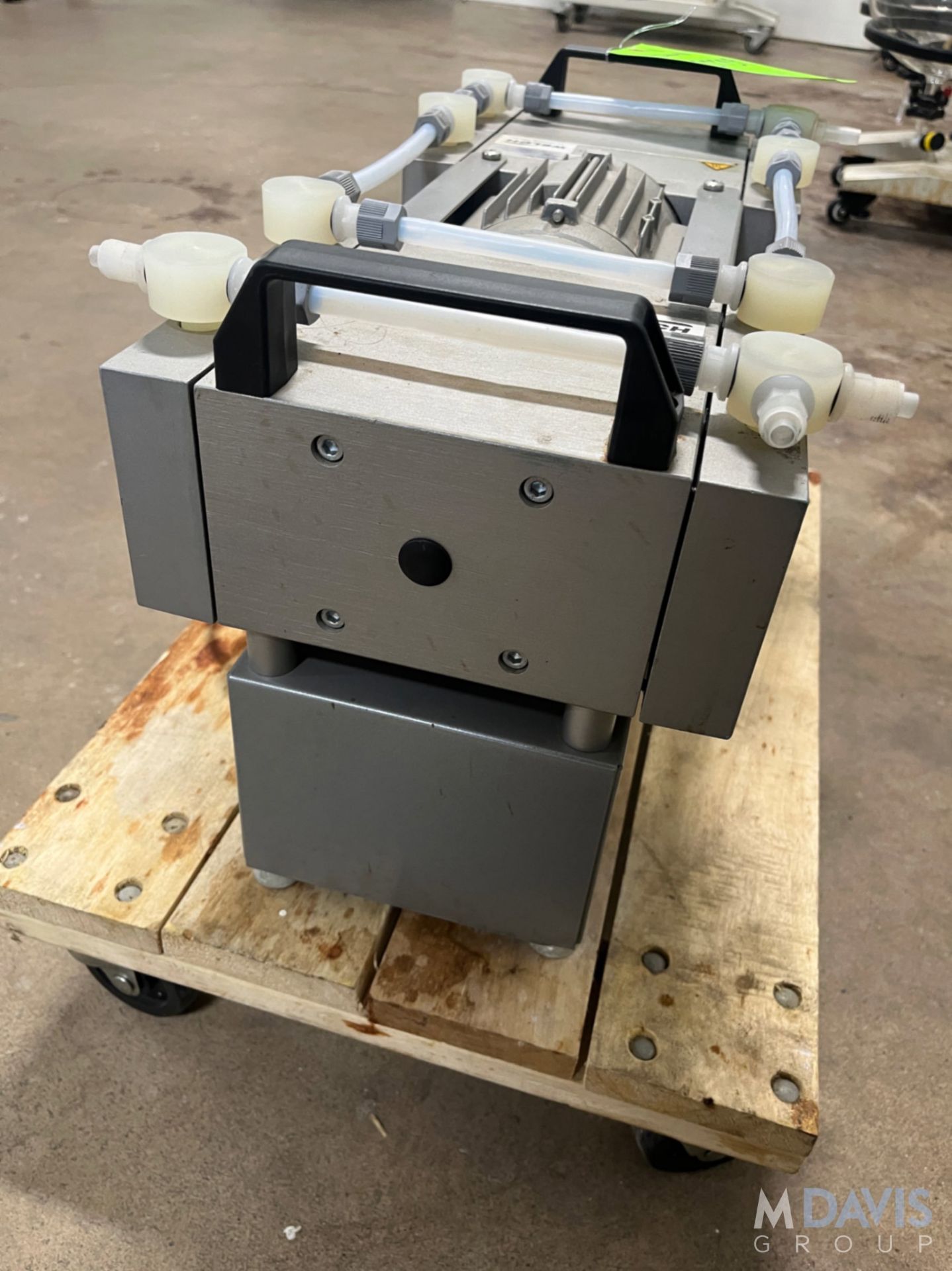 WELCH IIMVAC HIGH CAPACITY VACUUM PUMP - Image 4 of 6