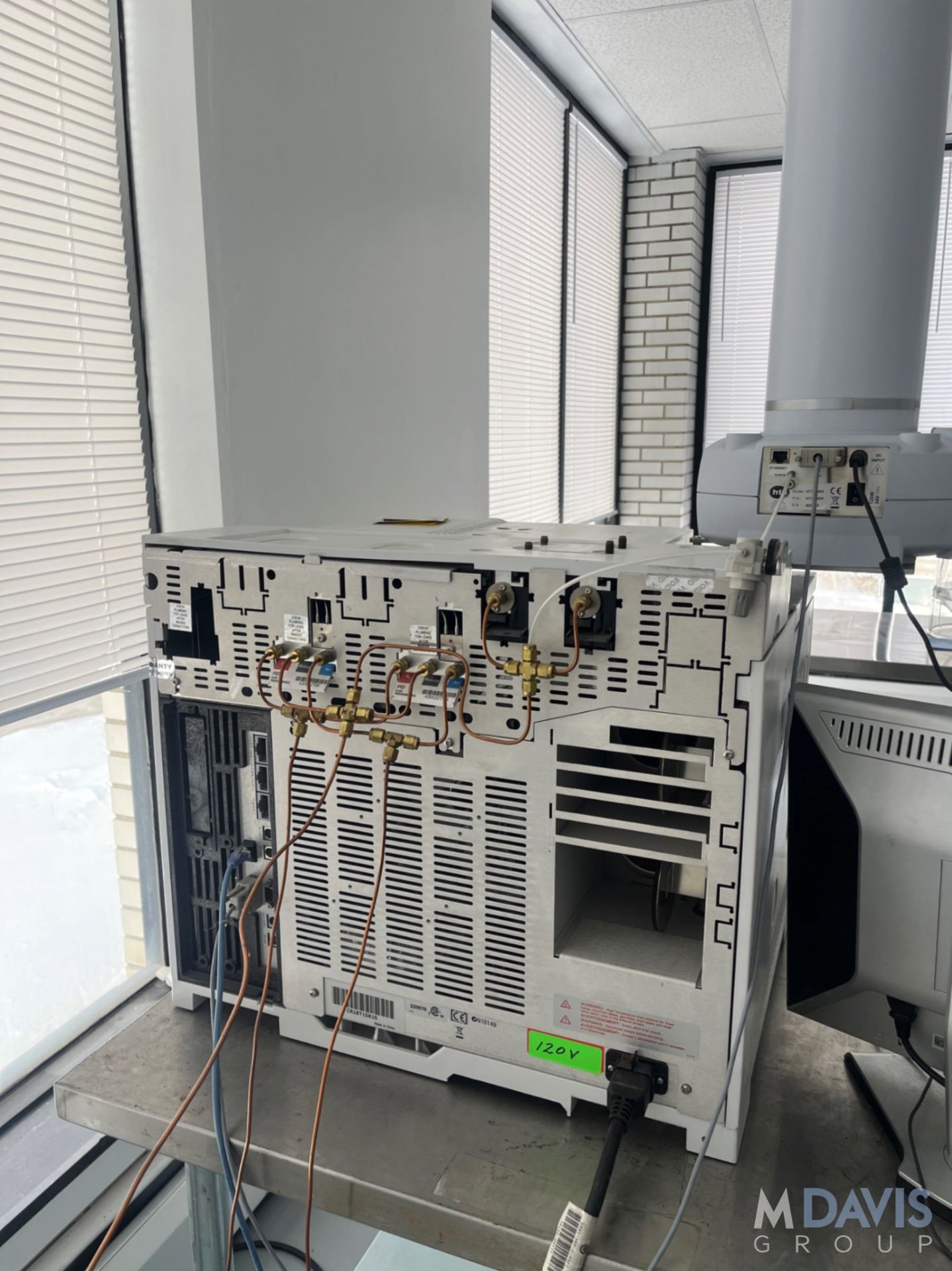 AGILENT TECHNOLOGIES 6890N NETWORK GC SYSTEM - Image 7 of 10