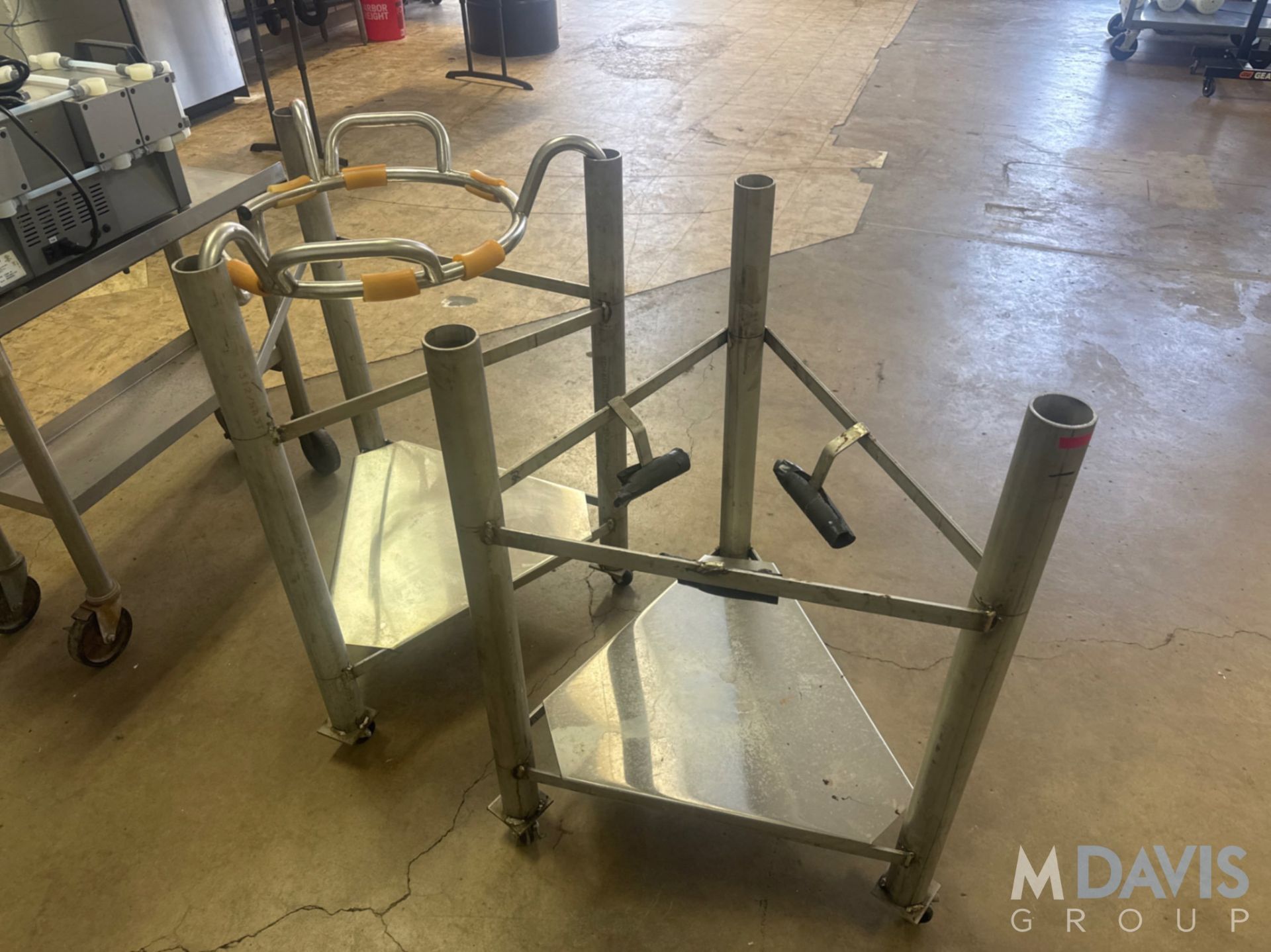 (2) PORTABLE GLASS GLOBE STANDS - Image 3 of 7