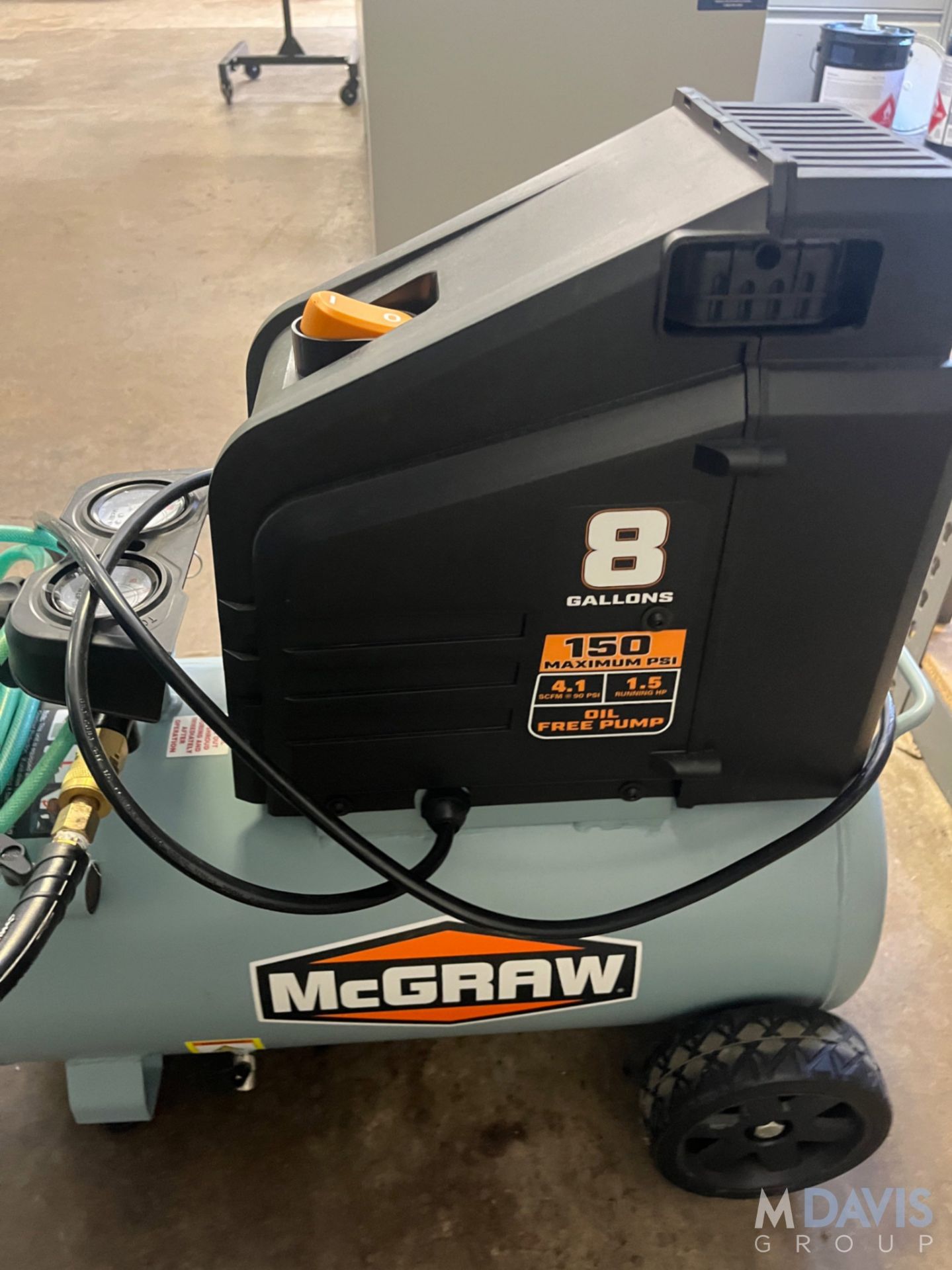 MCGRAW 8 GALLON OIL FREE PORTABLE AIR COMPRESSOR - Image 4 of 7