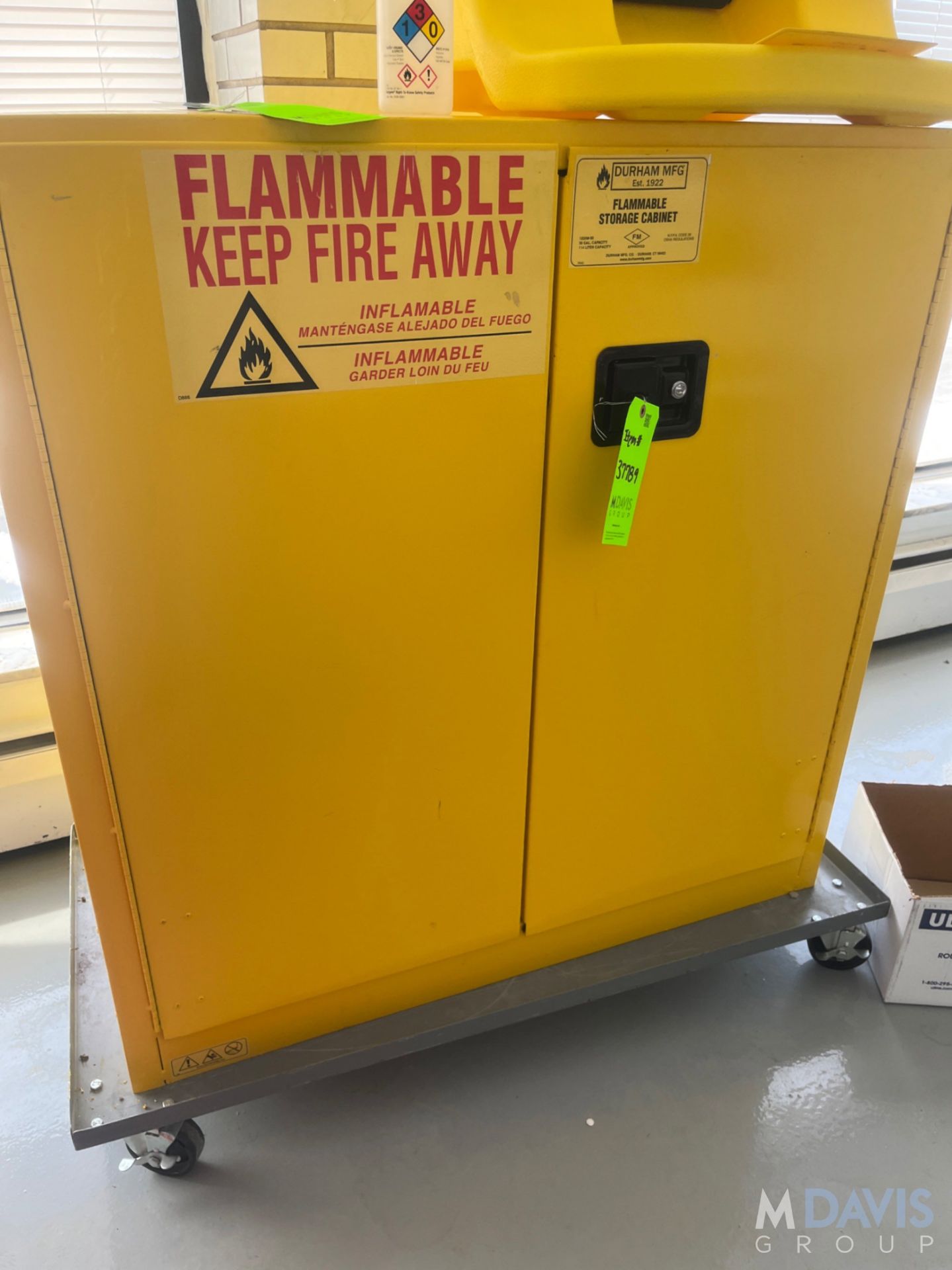 FLAMMABLE STORAGE CABINET - Image 2 of 4