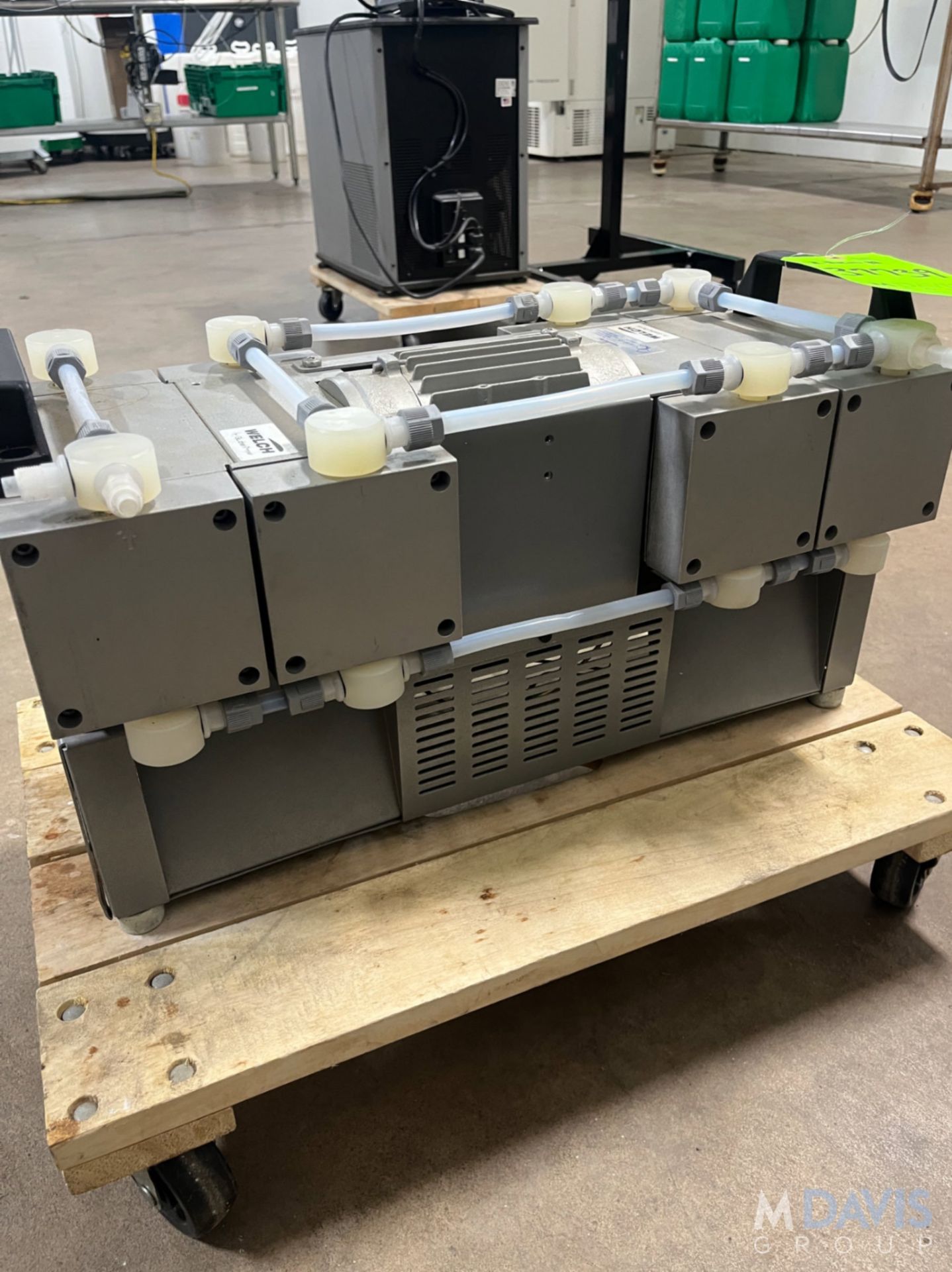 WELCH IIMVAC HIGH CAPACITY VACUUM PUMP - Image 3 of 6