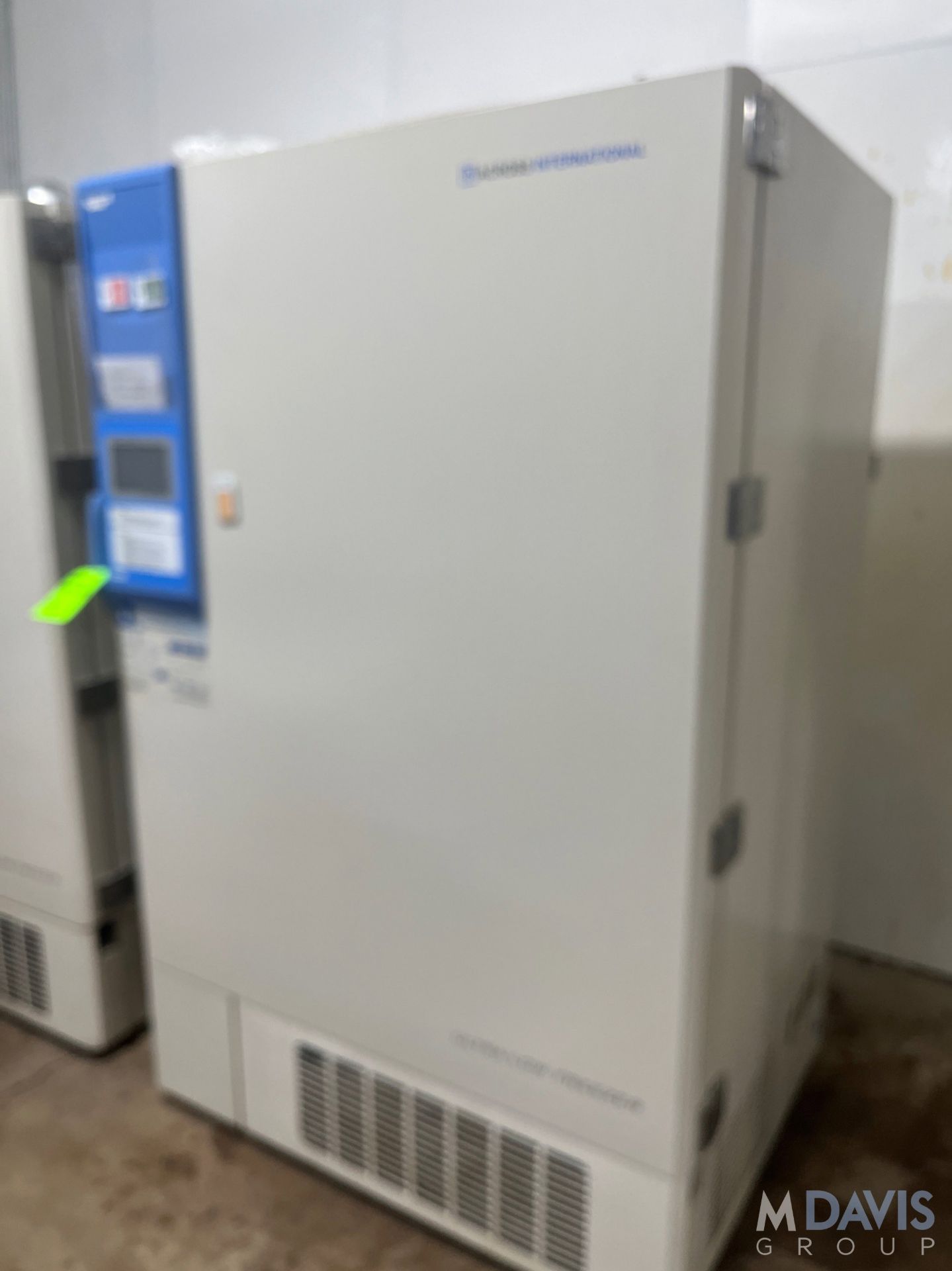 ACROSS INTERNATIONAL ULTRA-LOW TEMPERATURE FREEZER - Image 2 of 12