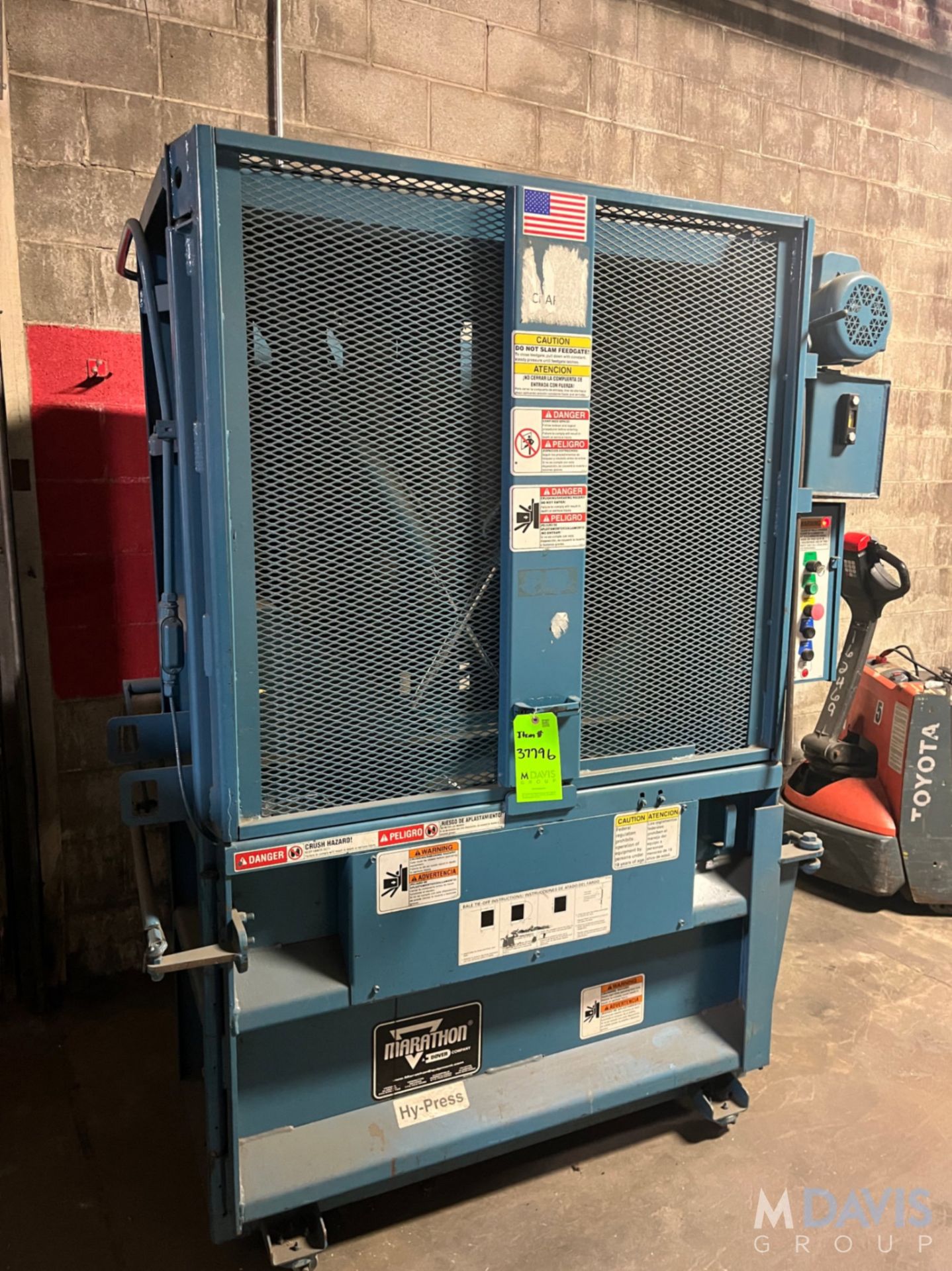 MARATHON HY-PRESS BALER - Image 8 of 9