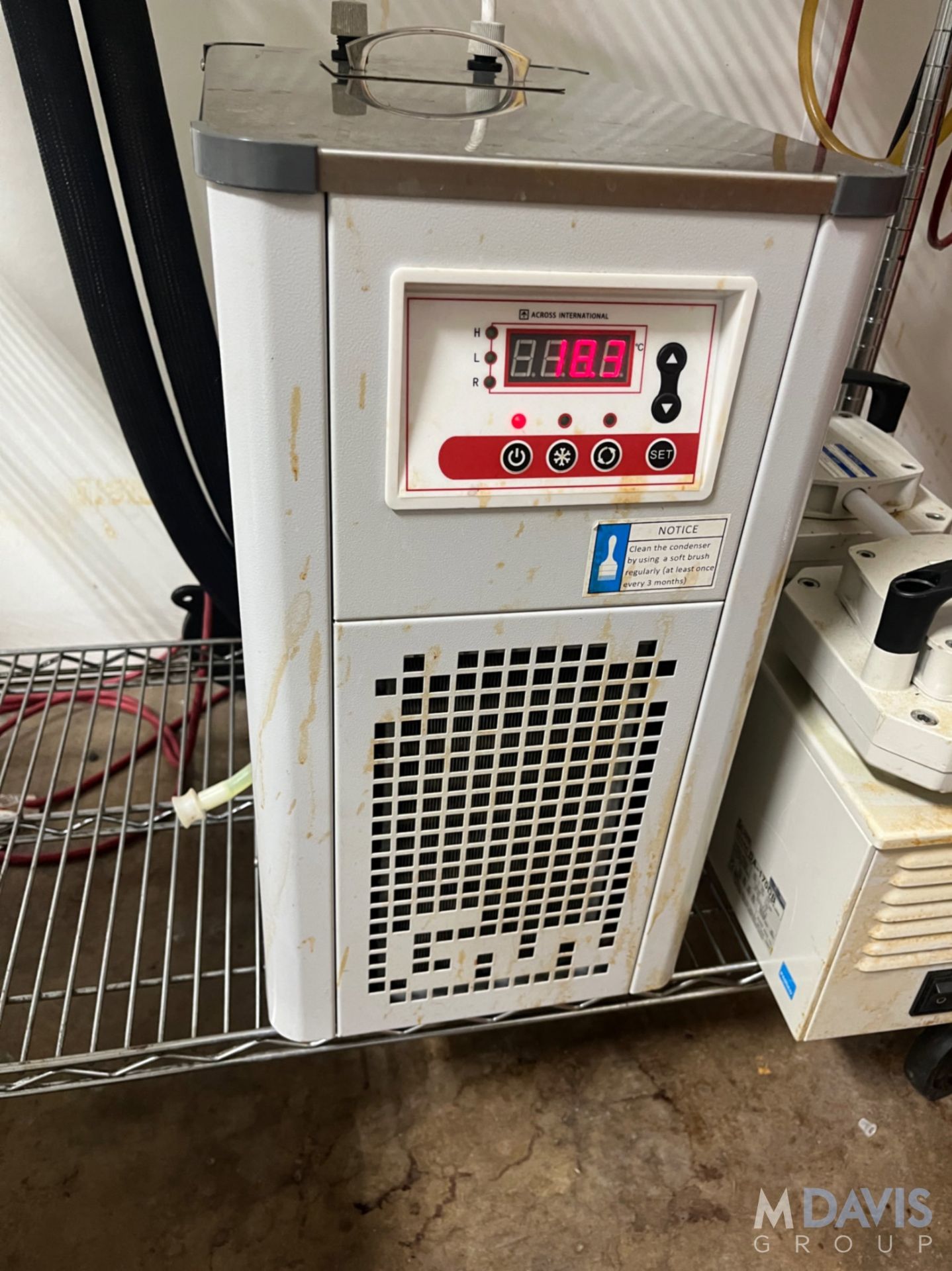ACROSS INTERNATIONAL RECIRCULATING CHILLER - Image 5 of 7