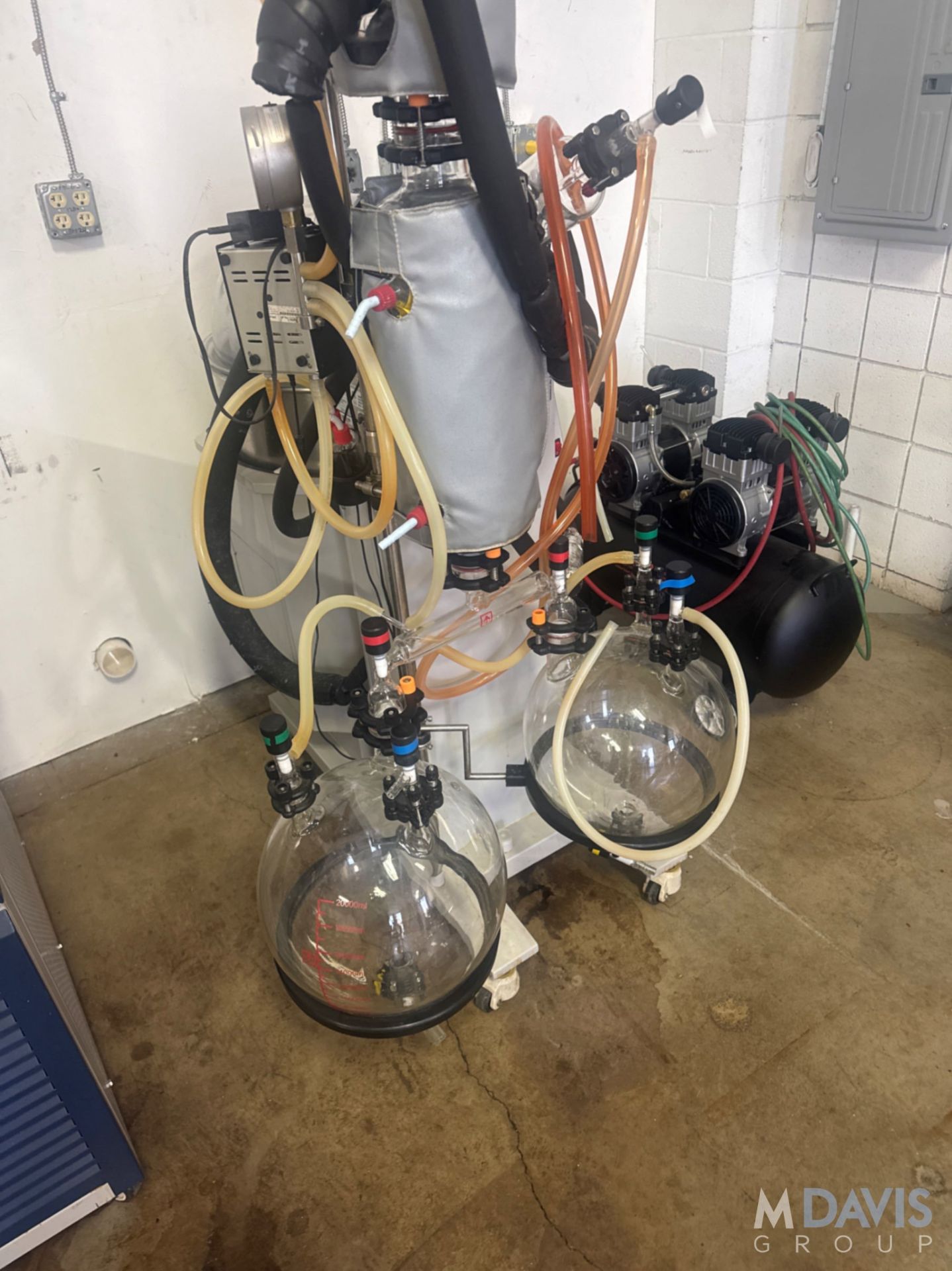 ACROSS INTERNATIONAL SOLVENTVAP ROTARY EVAPORATOR - Image 8 of 10