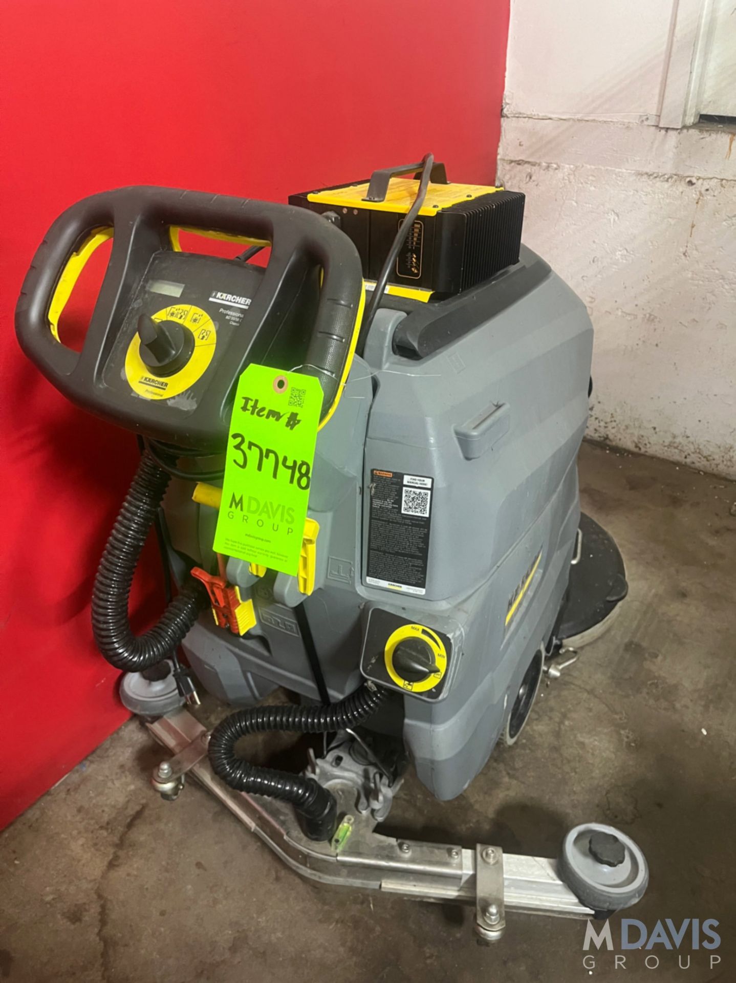 KARCHER WALK-BEHIND FLOOR SCRUBBER