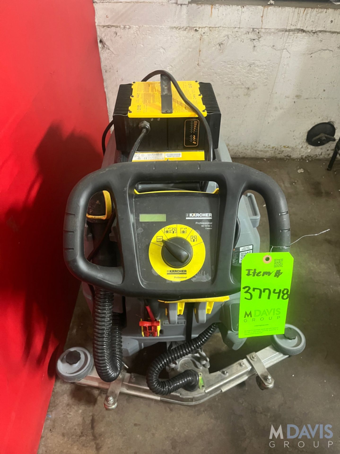 KARCHER WALK-BEHIND FLOOR SCRUBBER - Image 5 of 8